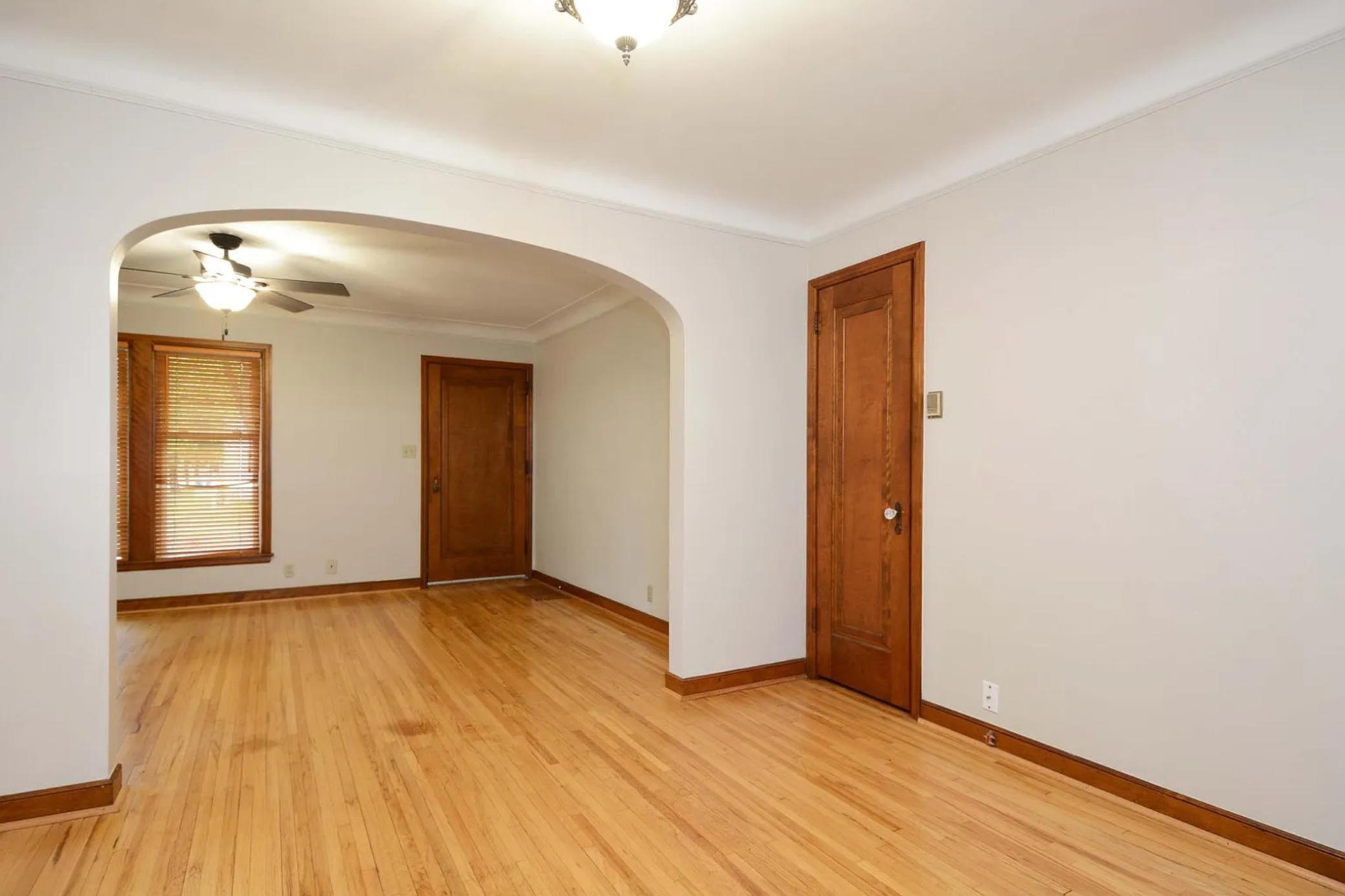 4255 Thomas Avenue N Property Photo 2