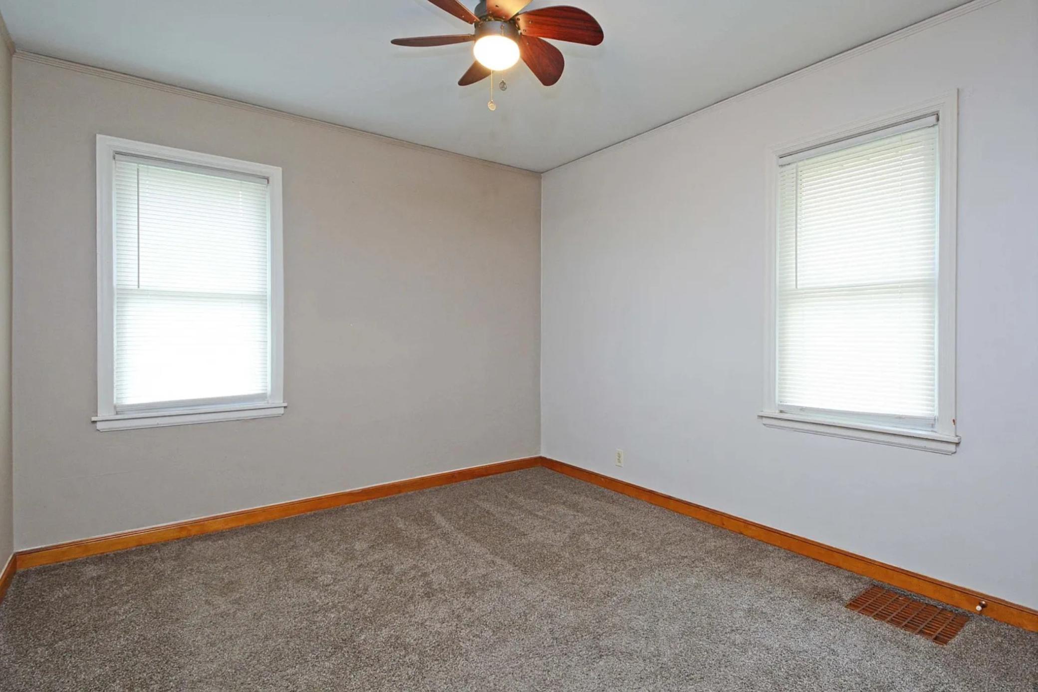 4255 Thomas Avenue N Property Photo 10