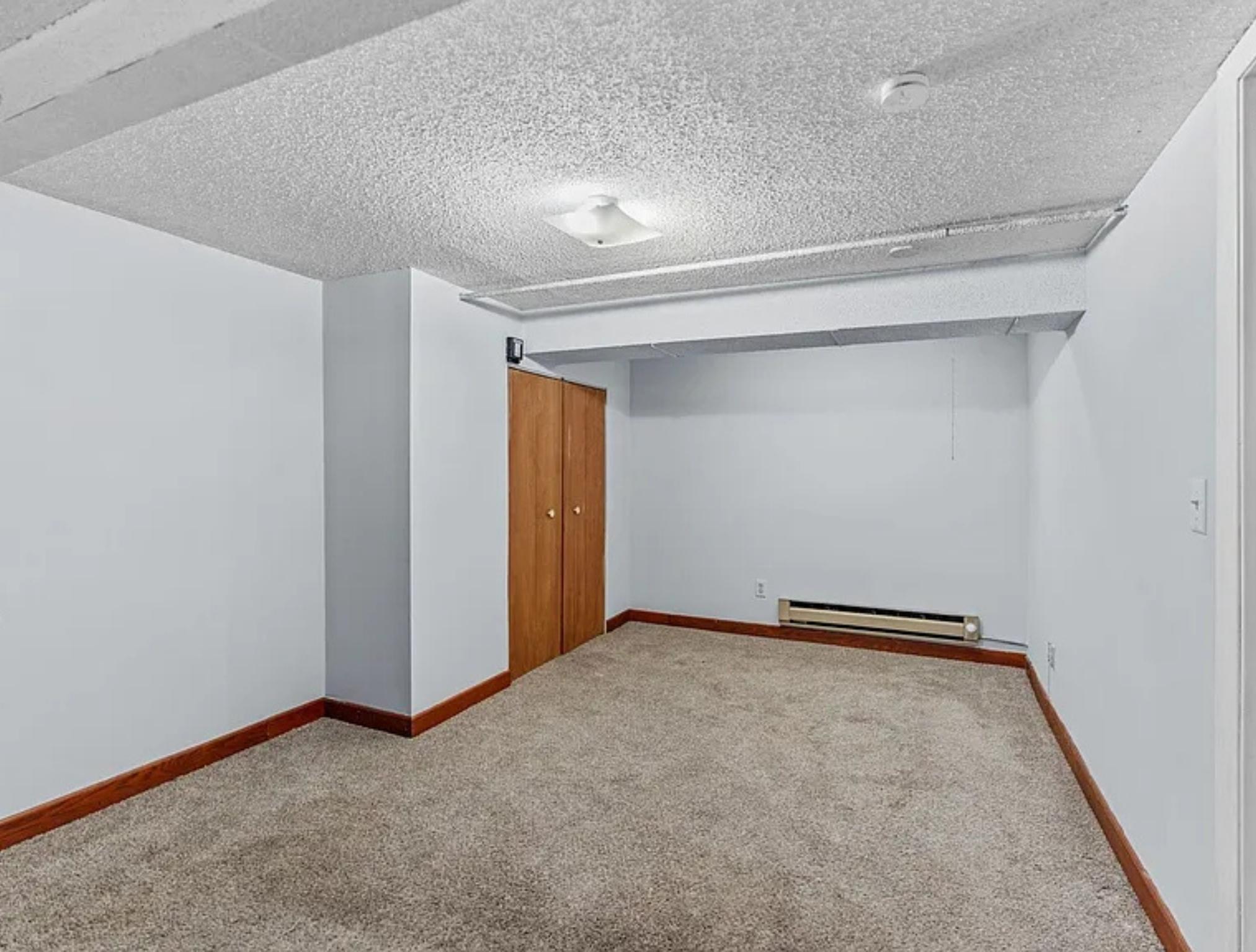 4255 Thomas Avenue N Property Photo 14