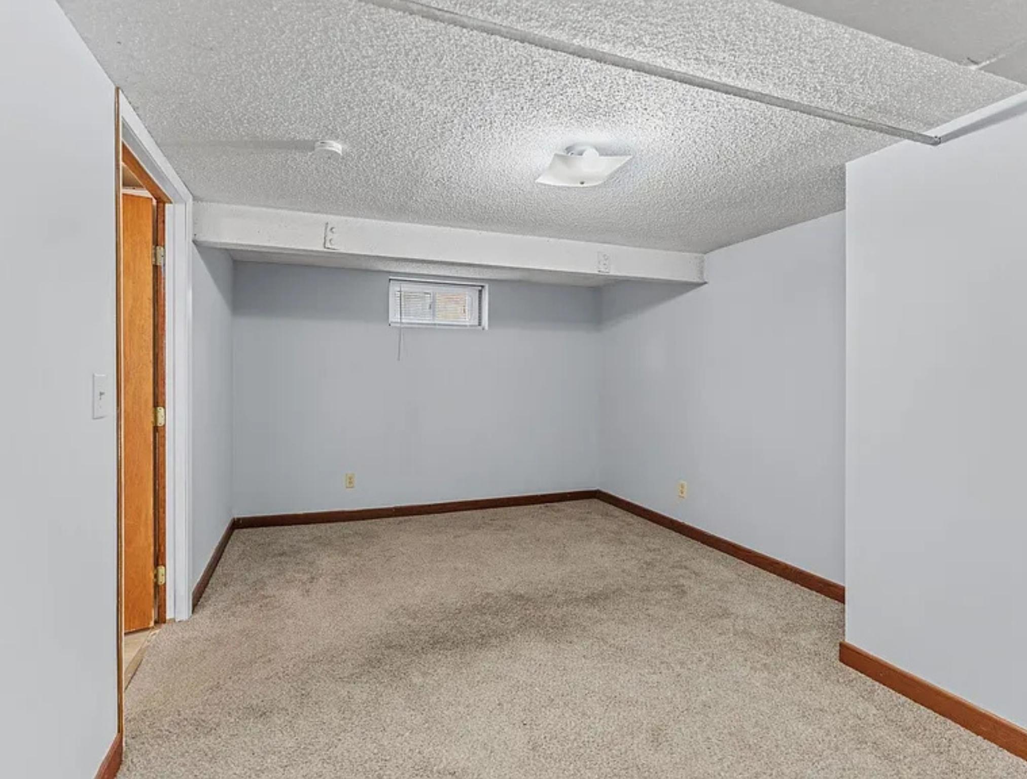 4255 Thomas Avenue N Property Photo 15