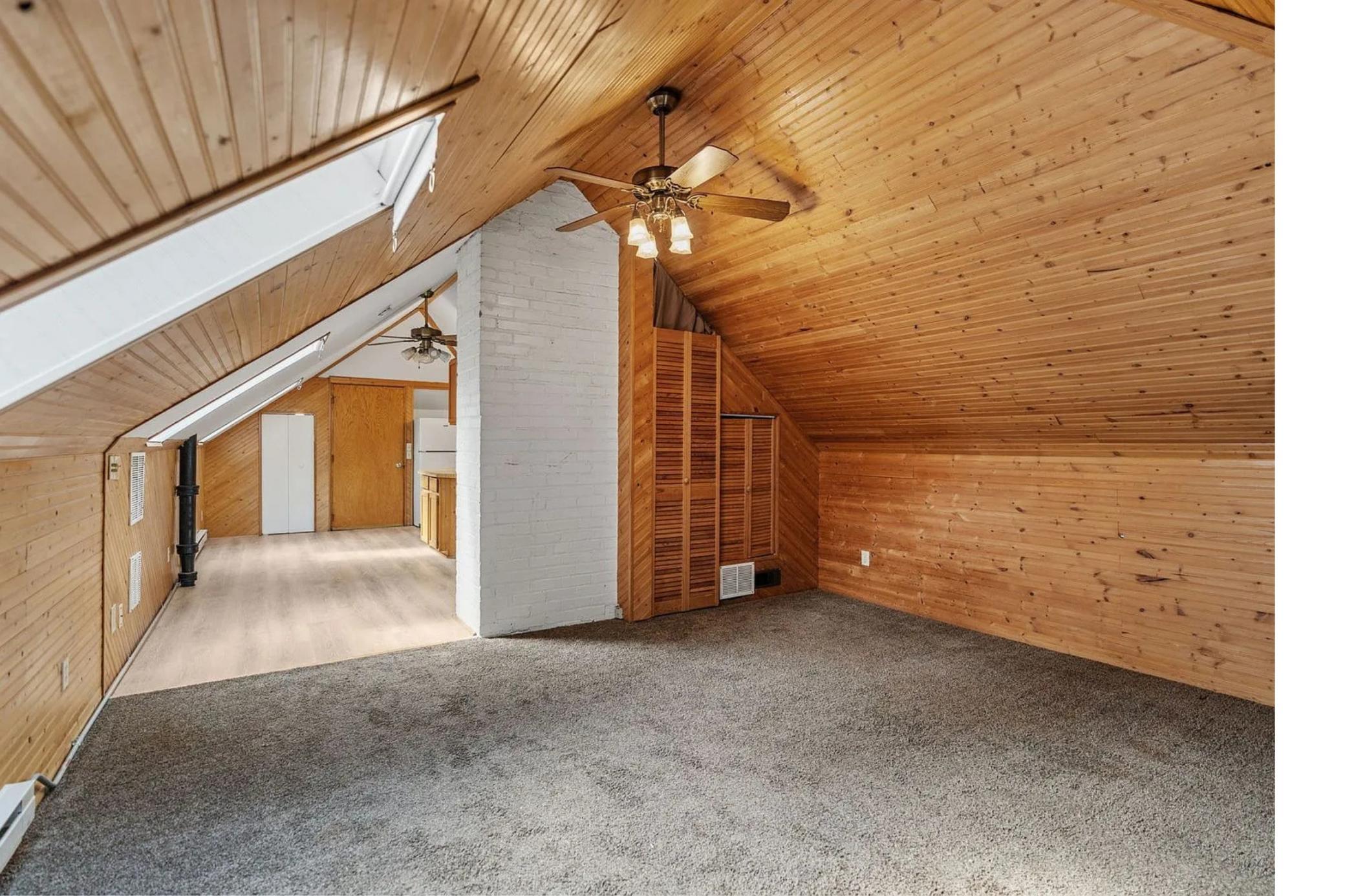 4255 Thomas Avenue N Property Photo 19