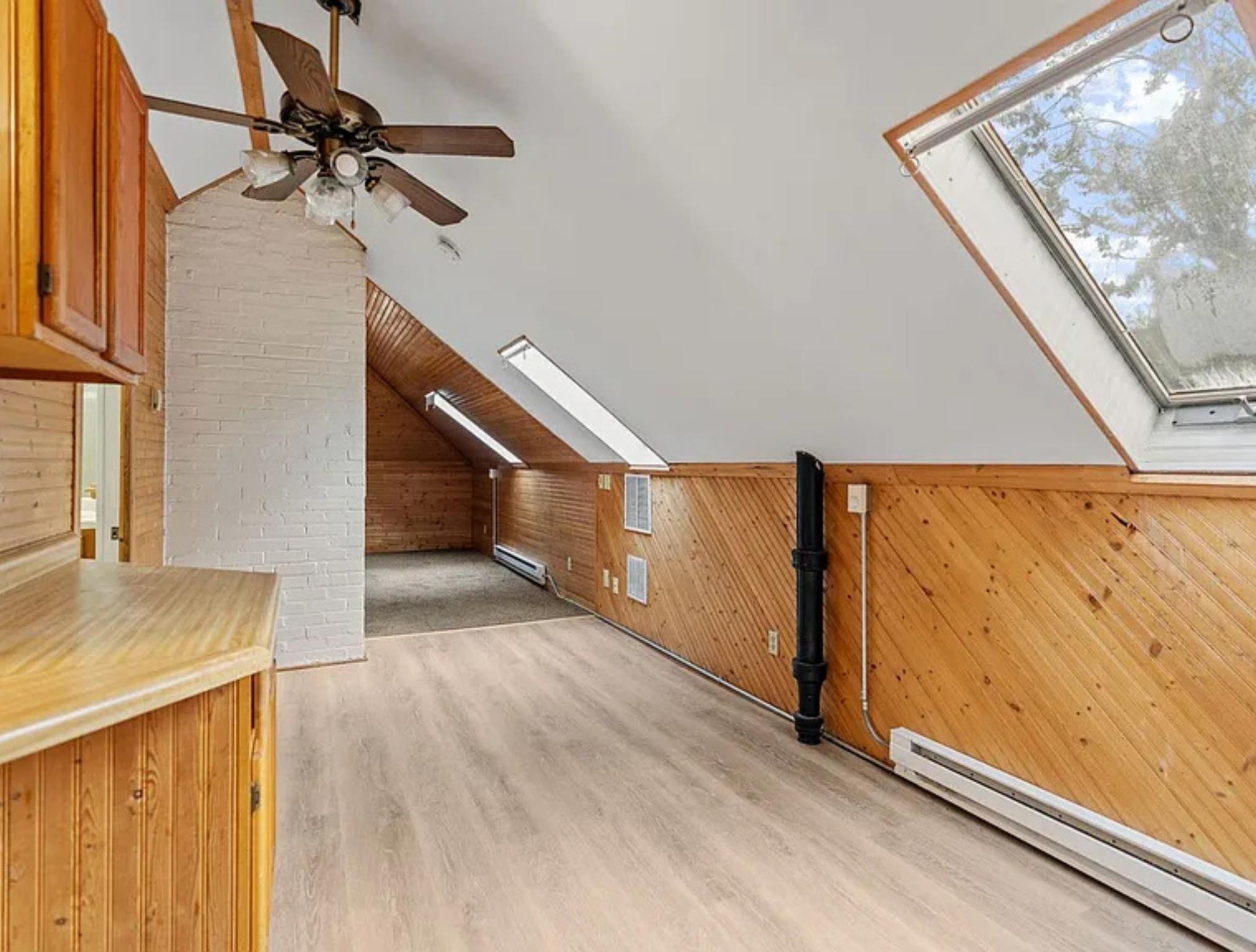 4255 Thomas Avenue N Property Photo 22