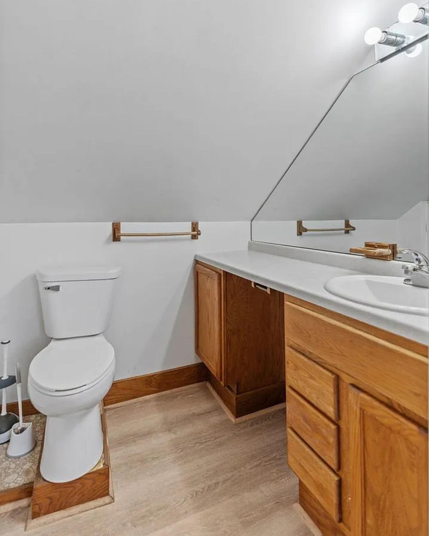 4255 Thomas Avenue N Property Photo 24