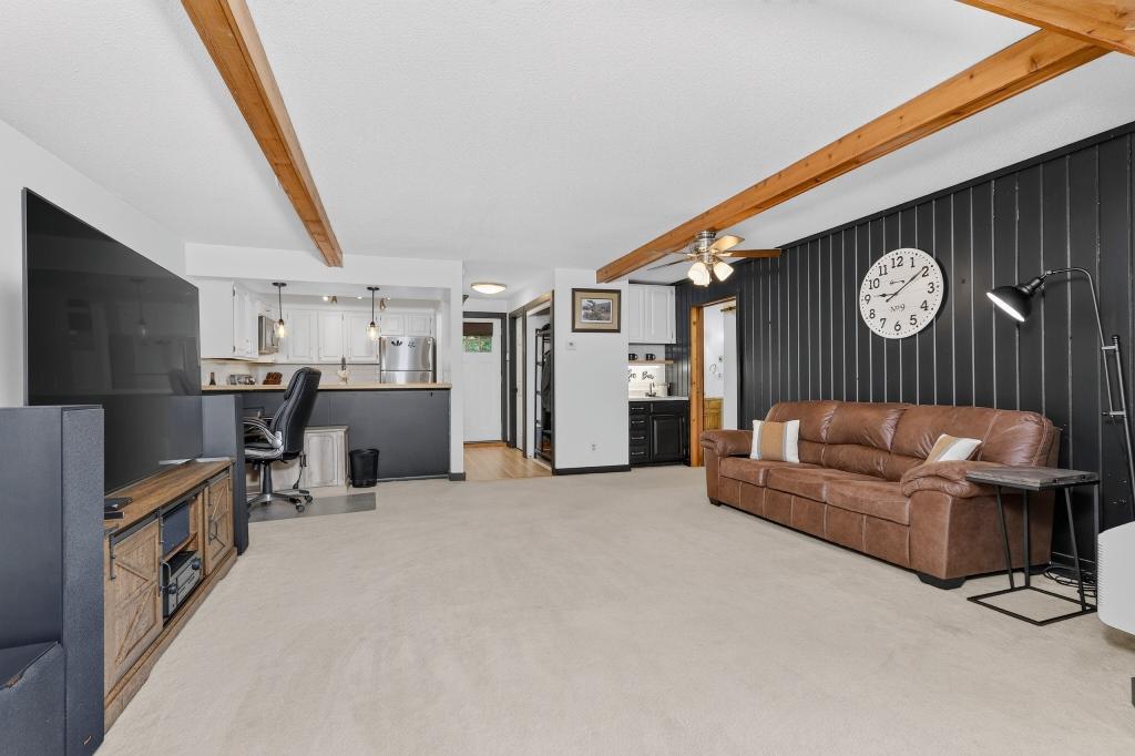 536 Quadna Mountain Road Property Photo 10