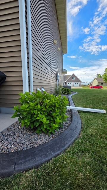 1005 Main Street E Property Photo 5