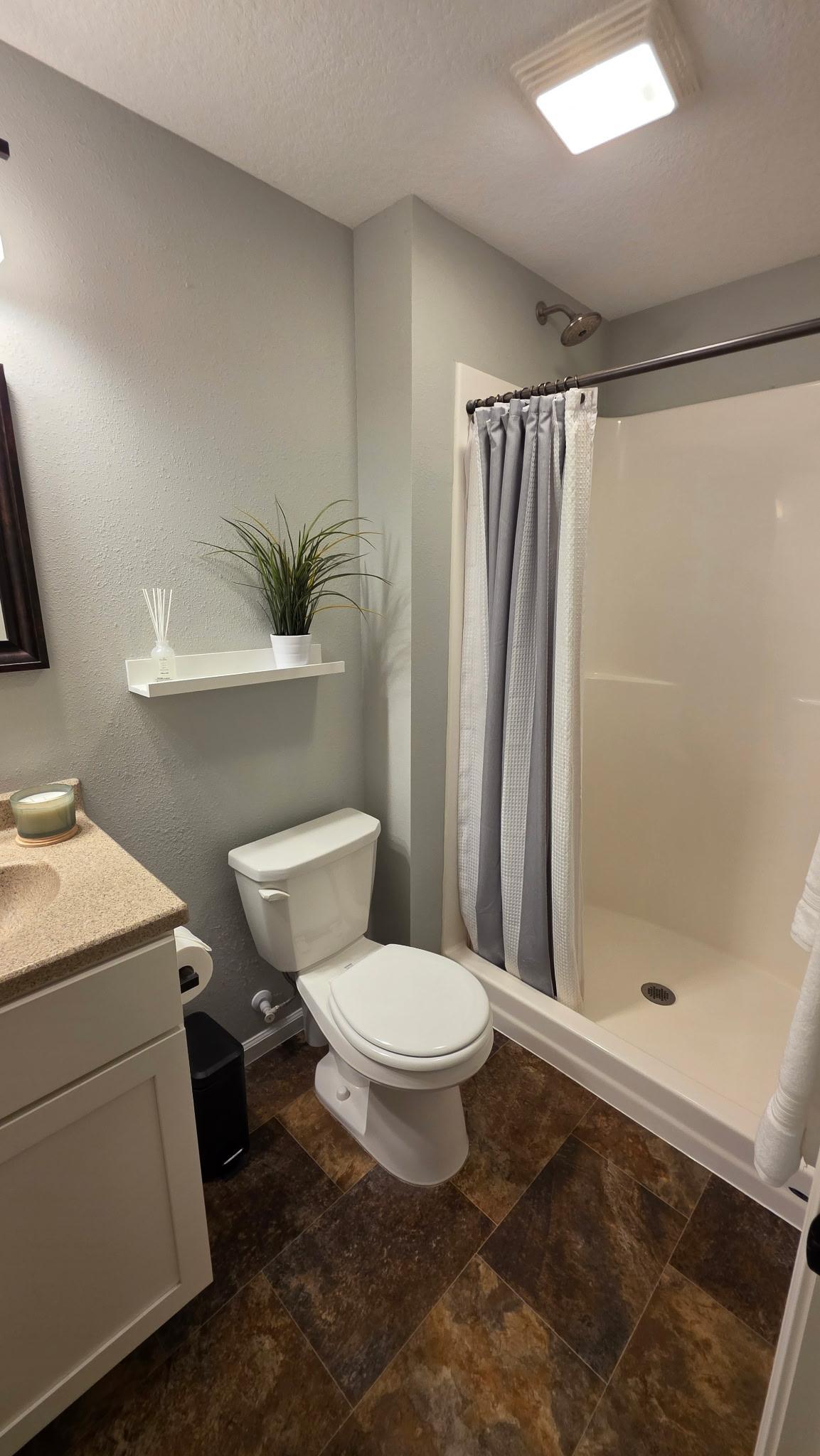 1005 Main Street E Property Photo 29