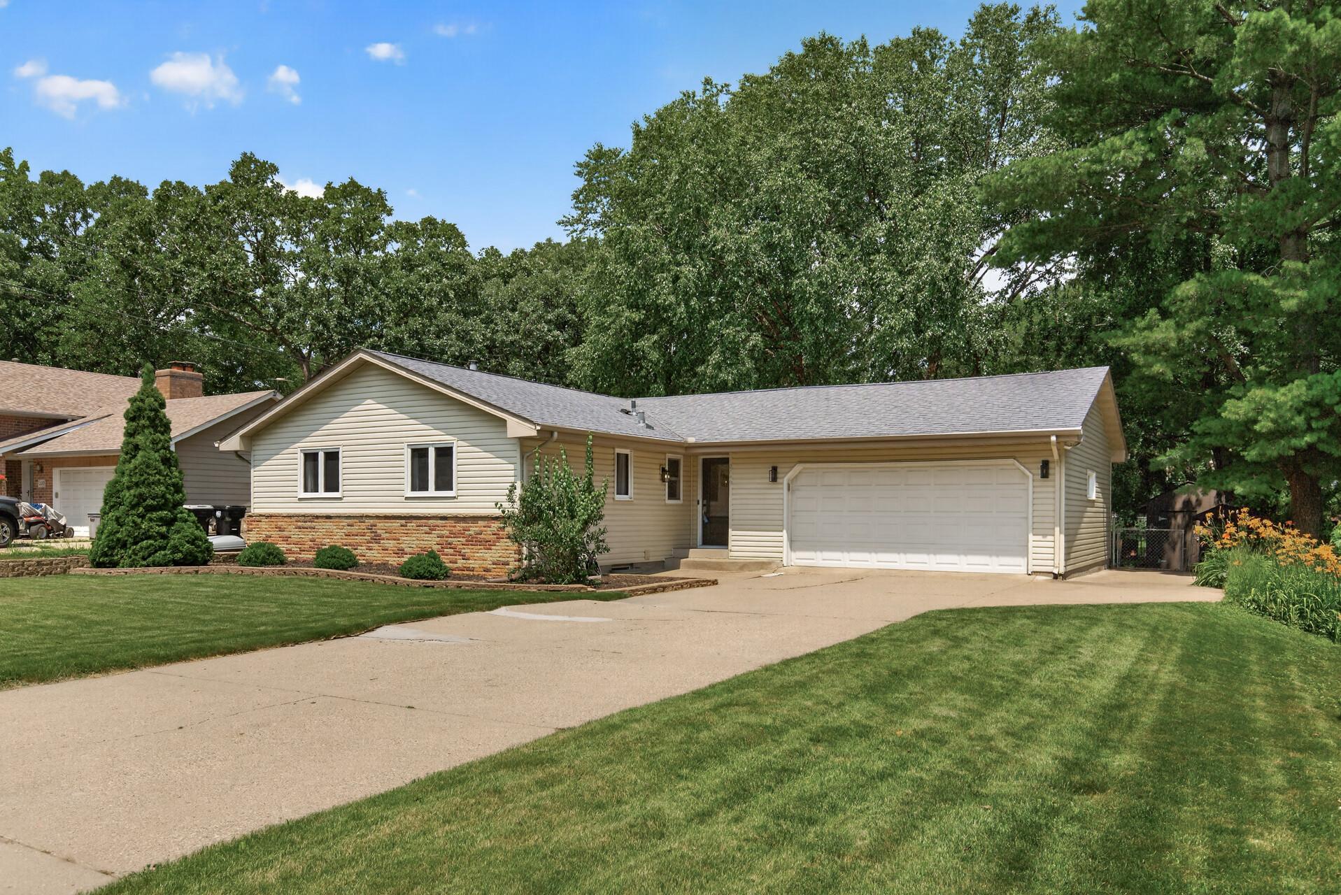 2649 Hillview Road Property Photo 1