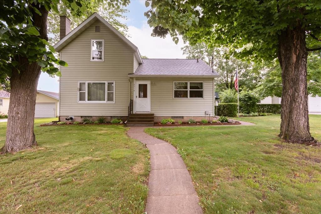 2216 3rd Street E Property Photo 1