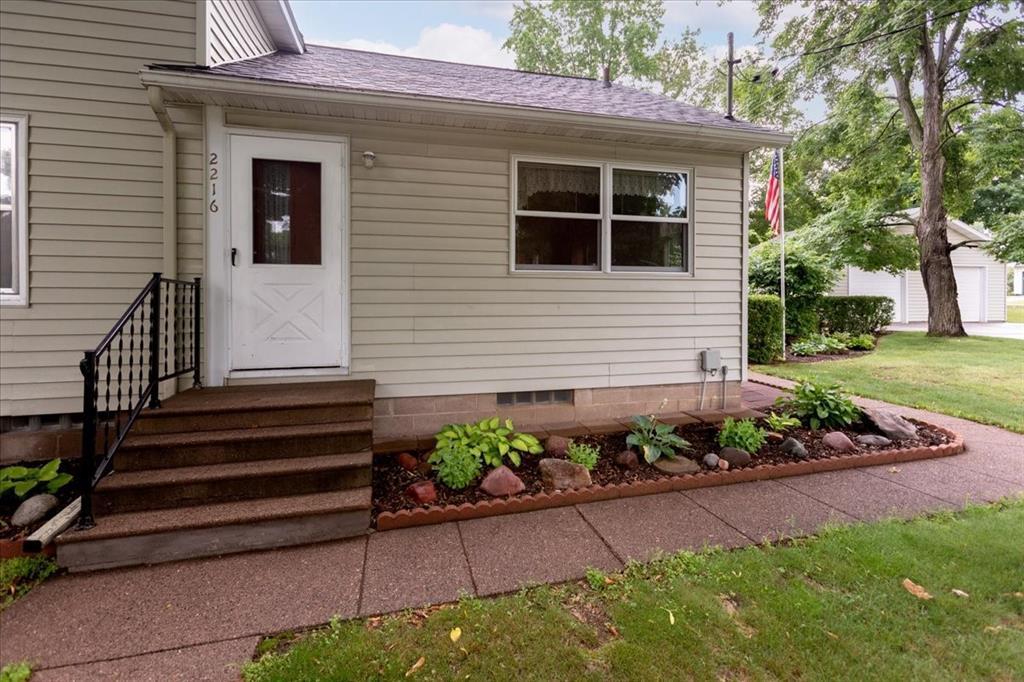 2216 3rd Street E Property Photo 2