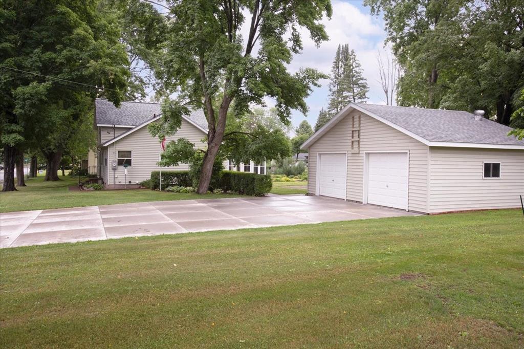2216 3rd Street E Property Photo 7