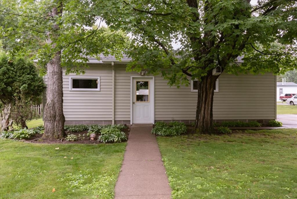 2216 3rd Street E Property Photo 9