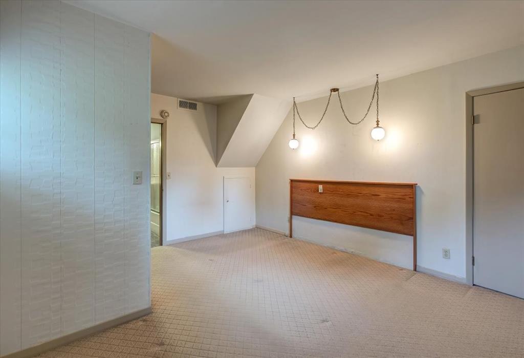 2216 3rd Street E Property Photo 25
