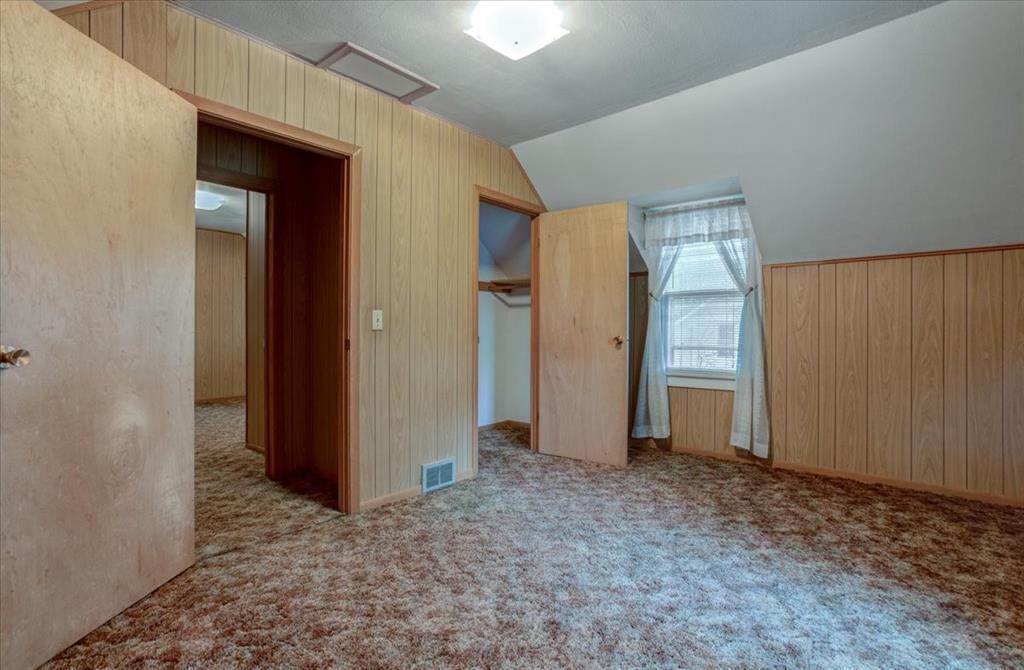 2216 3rd Street E Property Photo 33