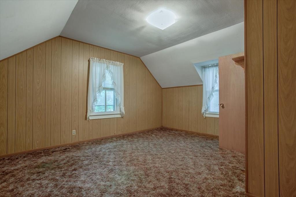 2216 3rd Street E Property Photo 34