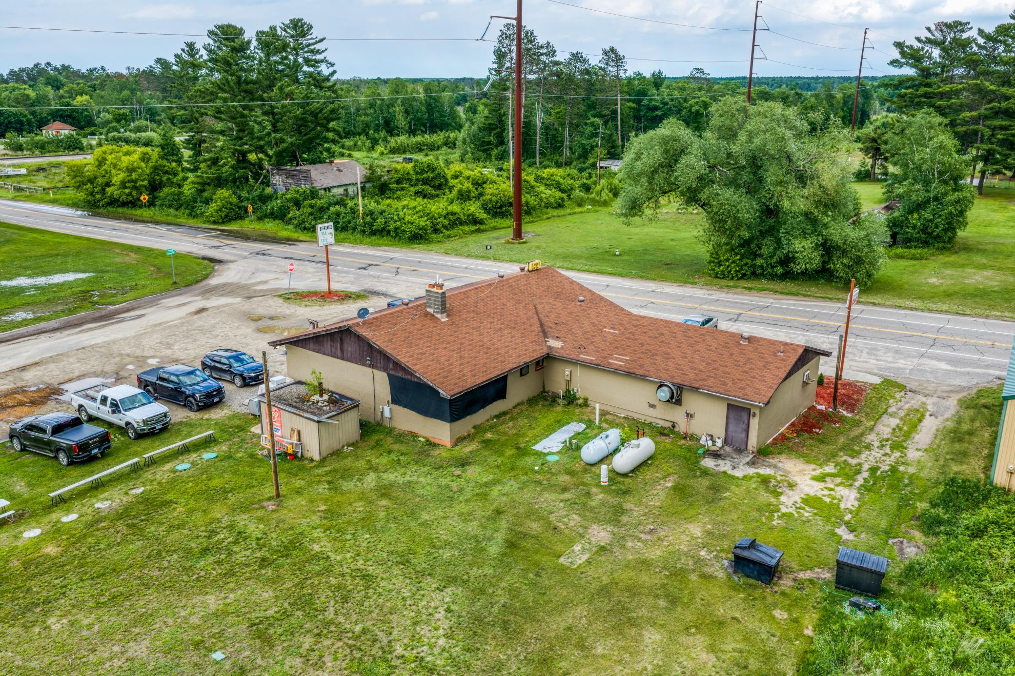 3 County 8 Property Photo 5