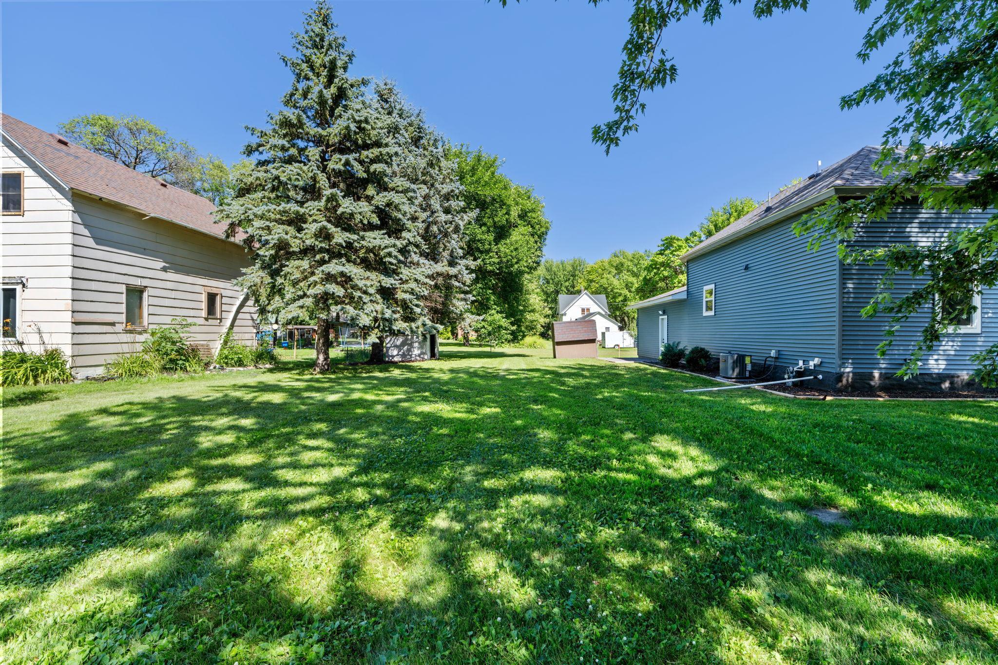 451 Birch Avenue W Property Photo 6