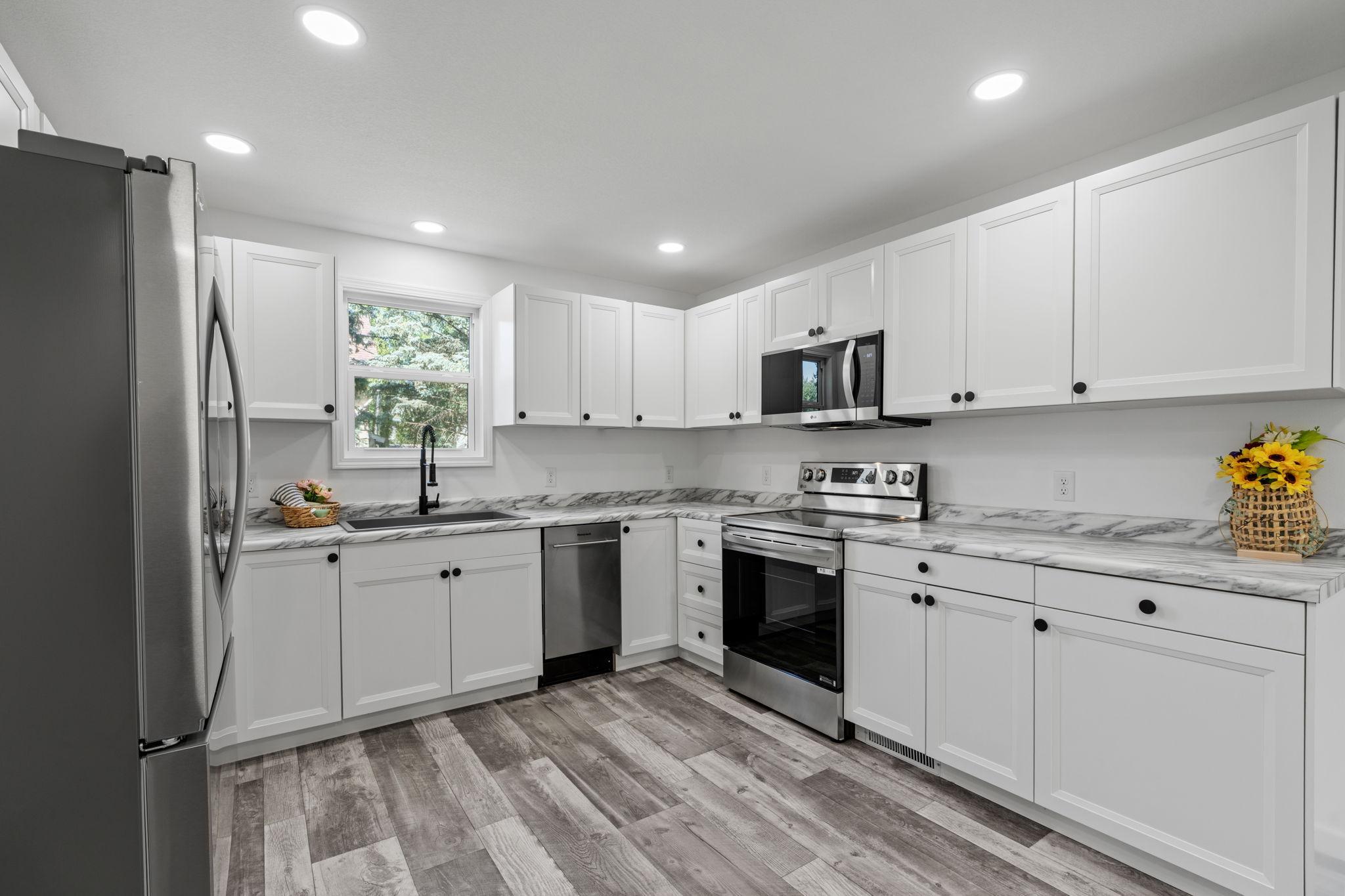 451 Birch Avenue W Property Photo 19