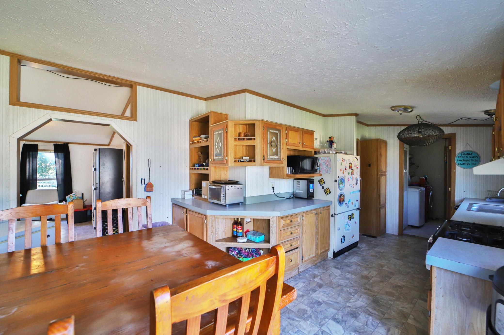 6514 Estate Drive Property Photo 8