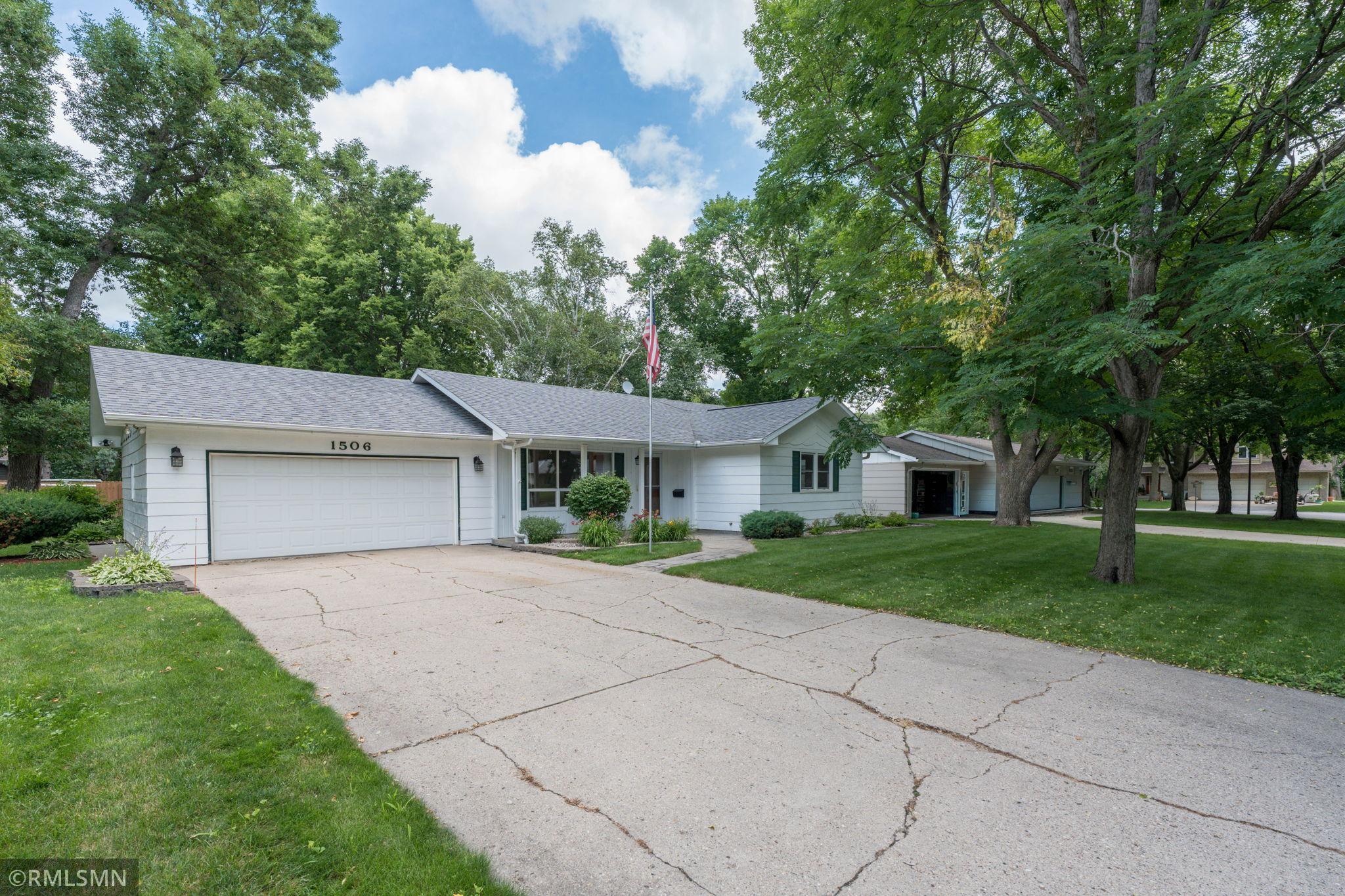 1506 James Drive Property Photo 3