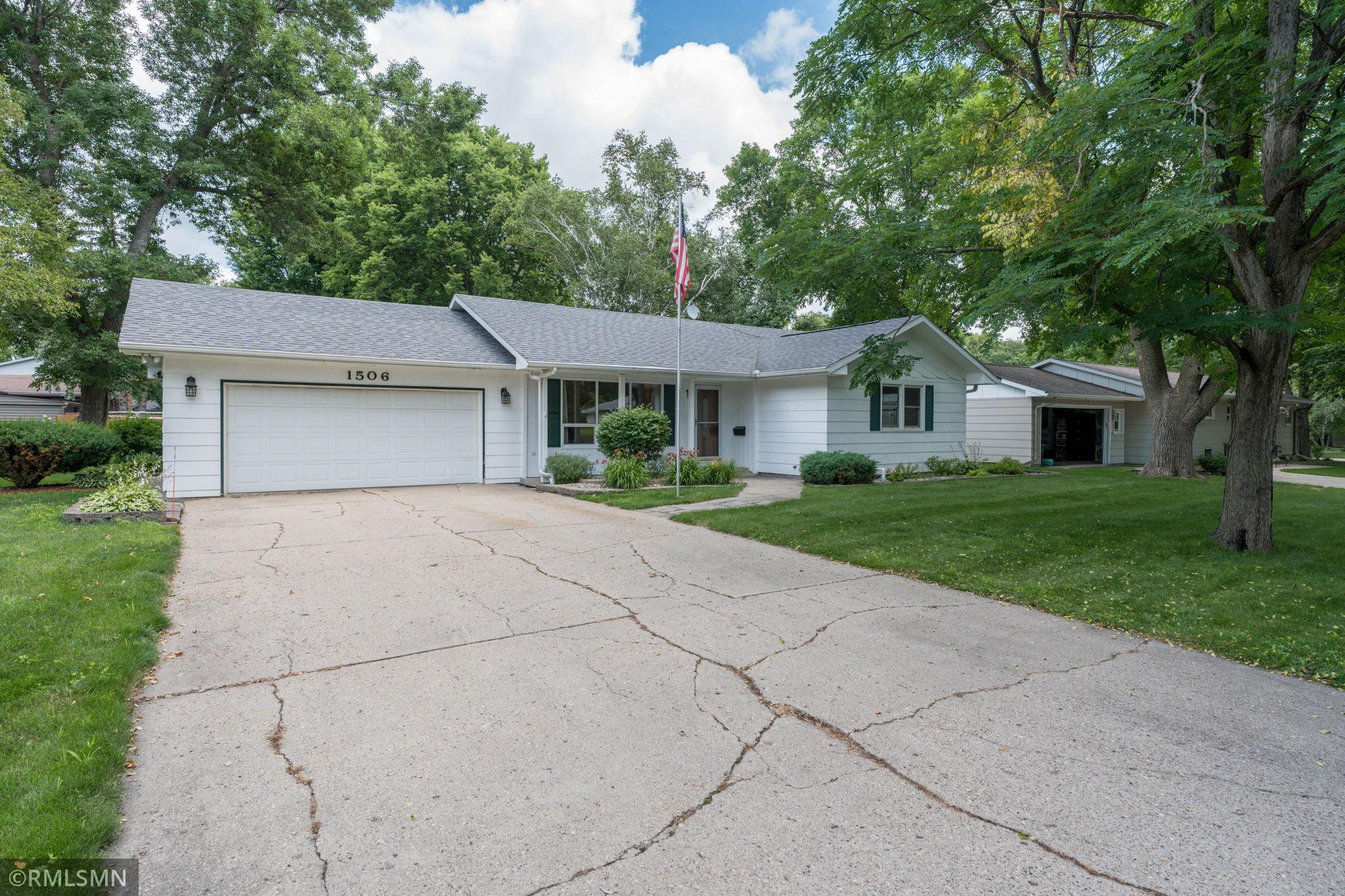 1506 James Drive Property Photo 4