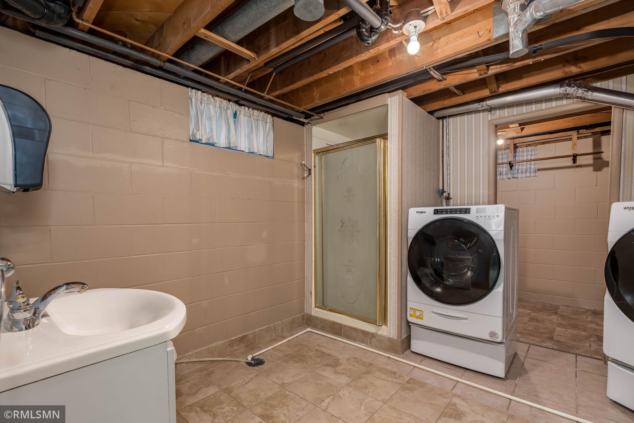 1506 James Drive Property Photo 34