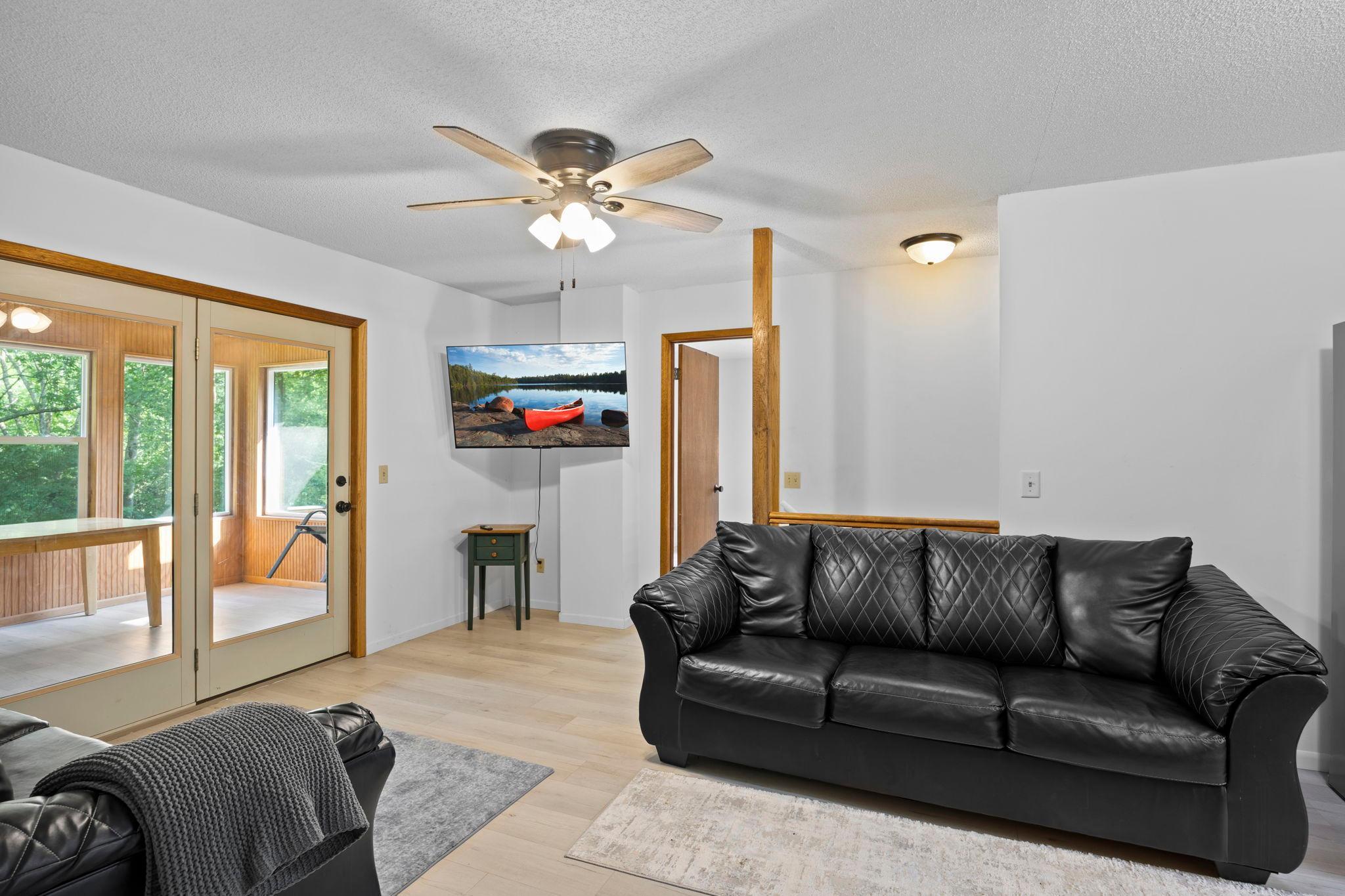 15280 Canyon Way Property Photo 9
