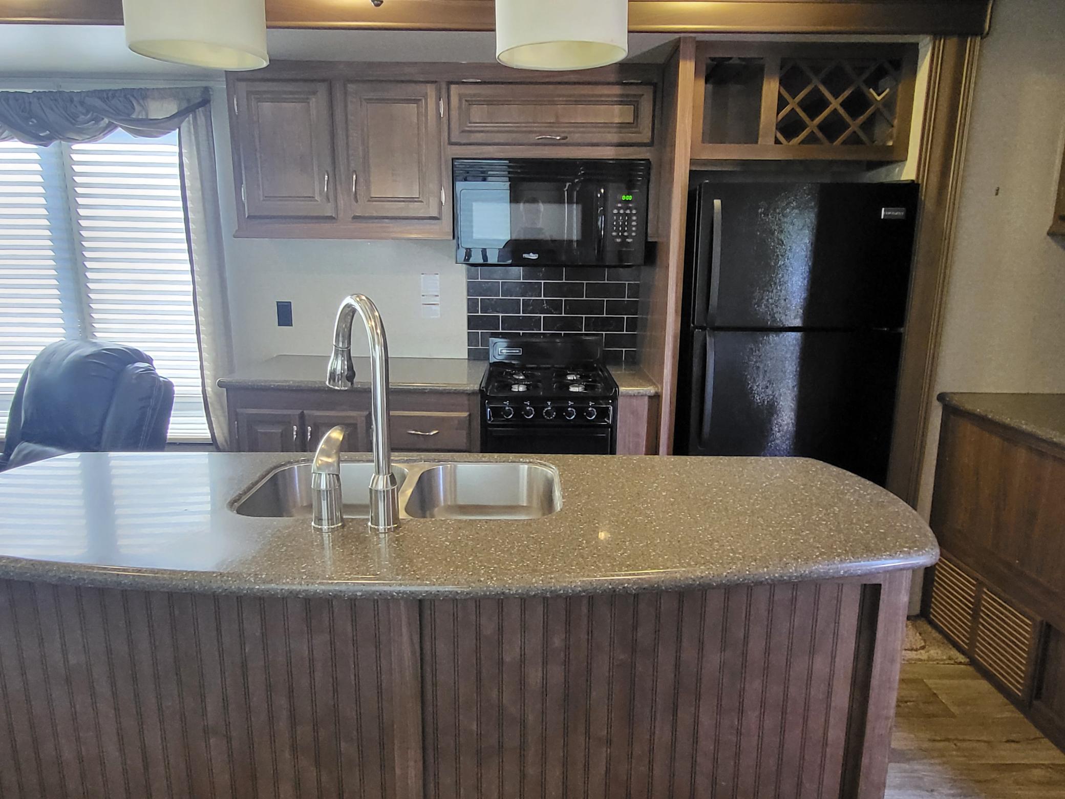 12763 Dahlia Drive Property Photo 10