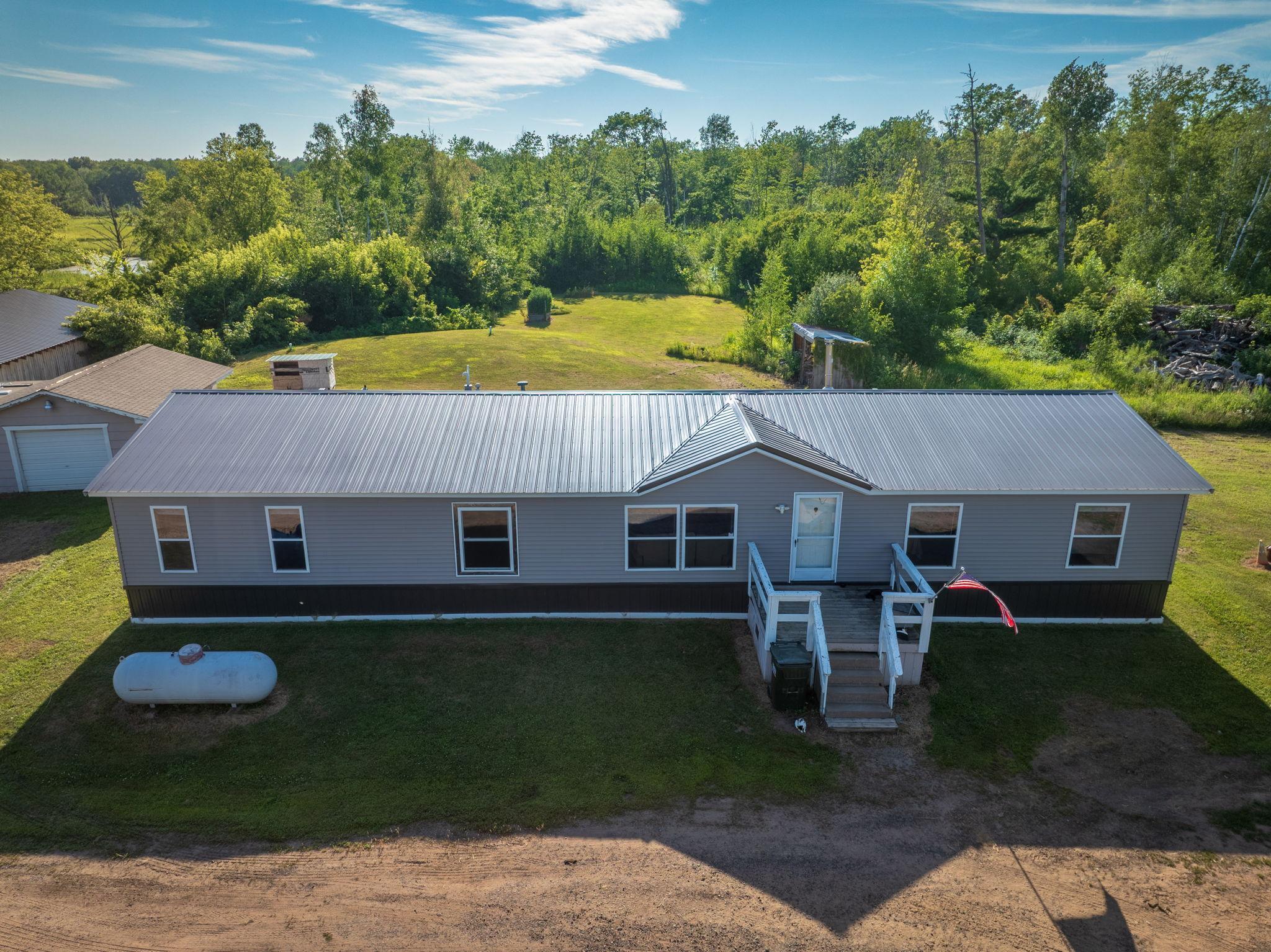 43231 County Highway 61 Property Photo 1