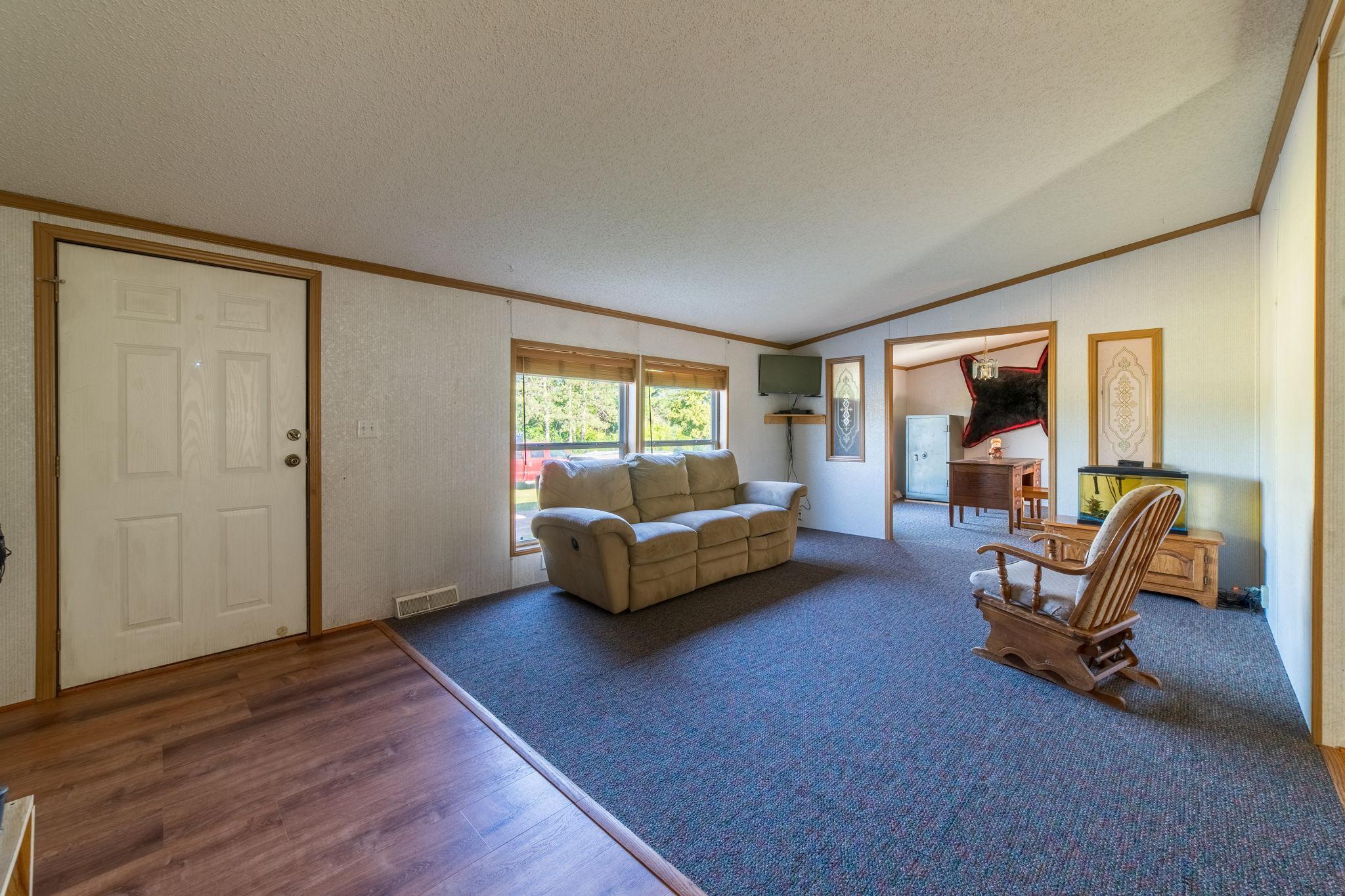 43231 County Highway 61 Property Photo 14