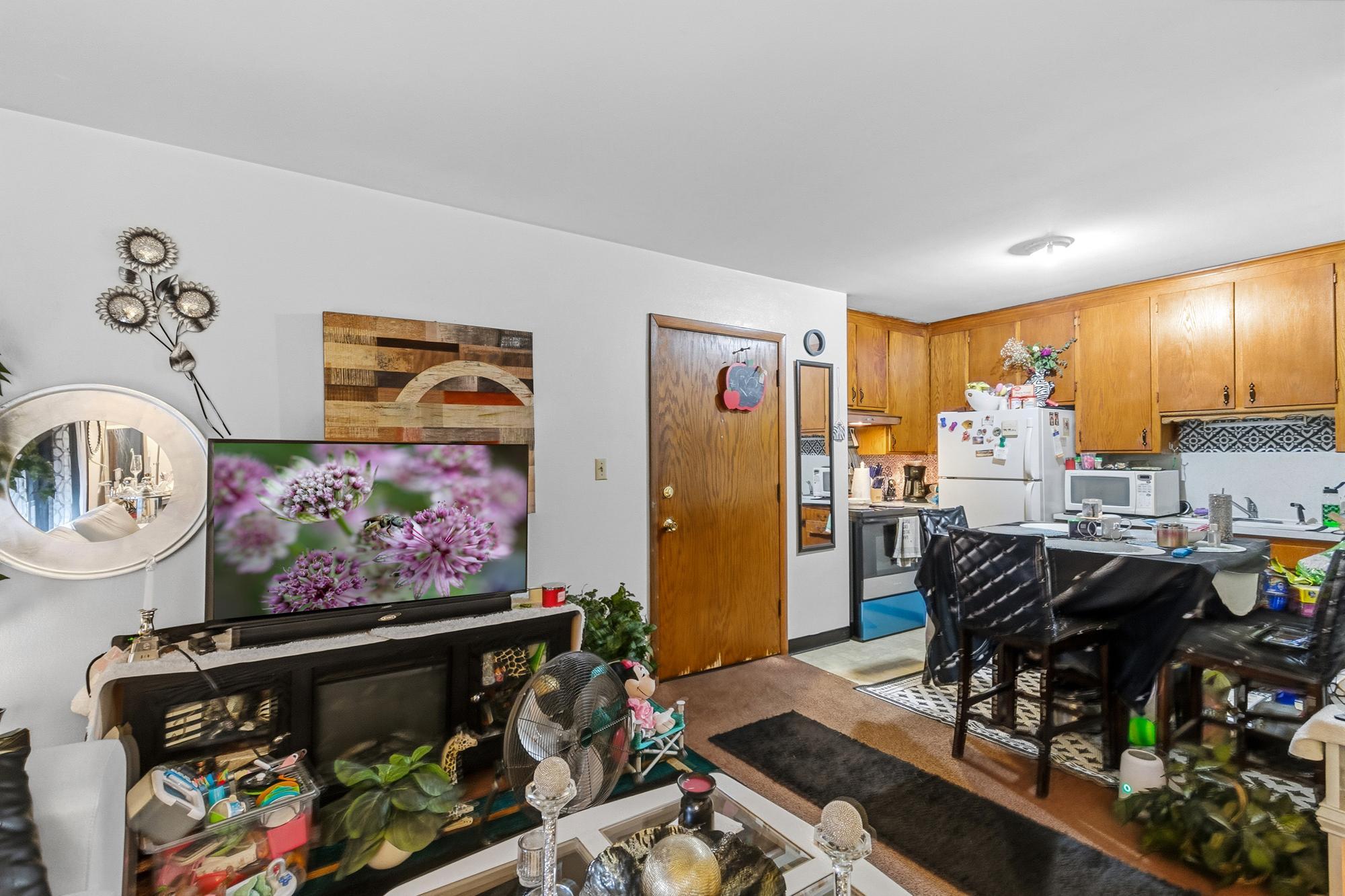 752 Southview Drive Property Photo 6