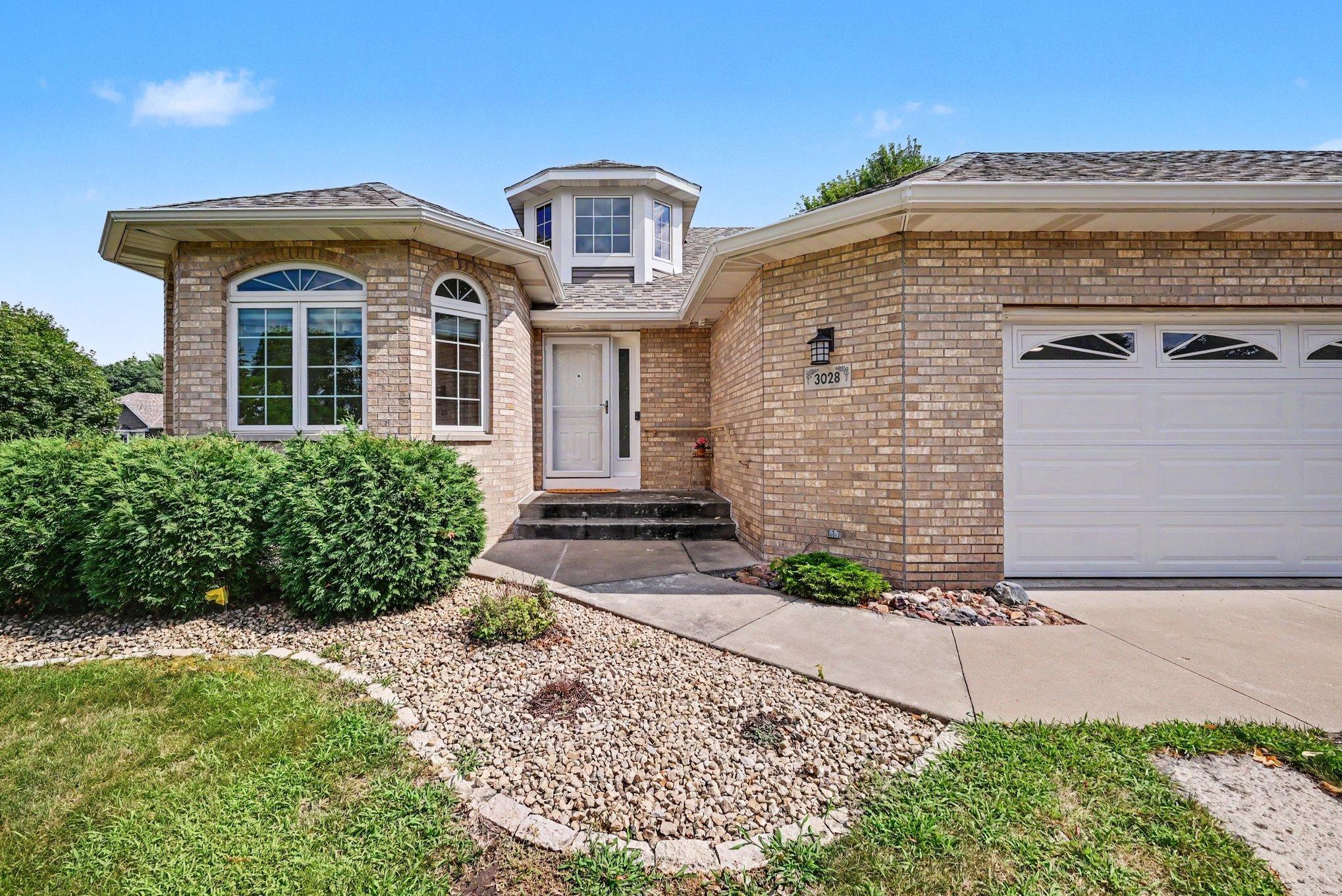 3028 Highpointe Curve Property Photo 1