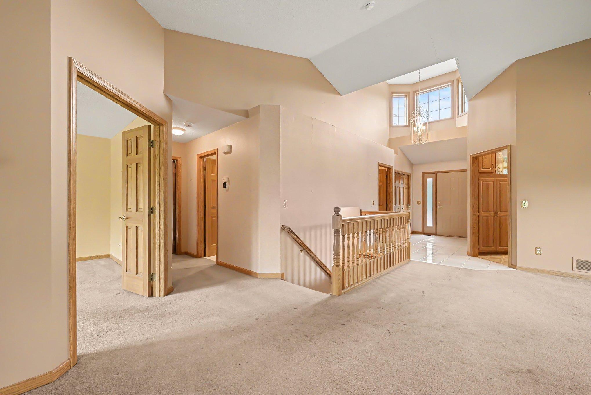 3028 Highpointe Curve Property Photo 3