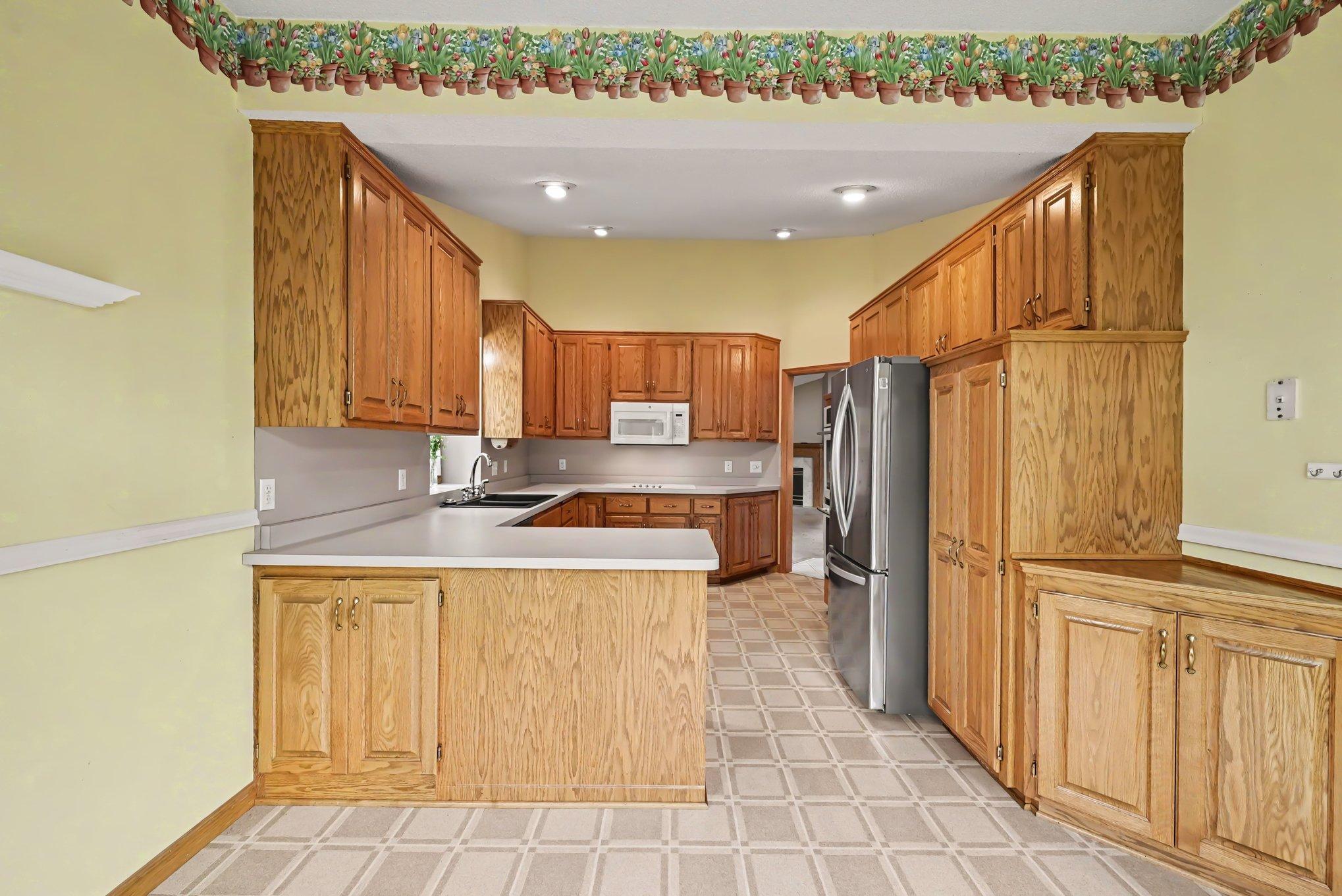3028 Highpointe Curve Property Photo 5