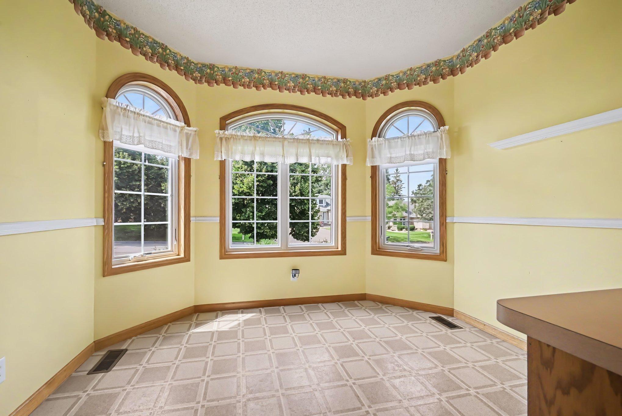 3028 Highpointe Curve Property Photo 6