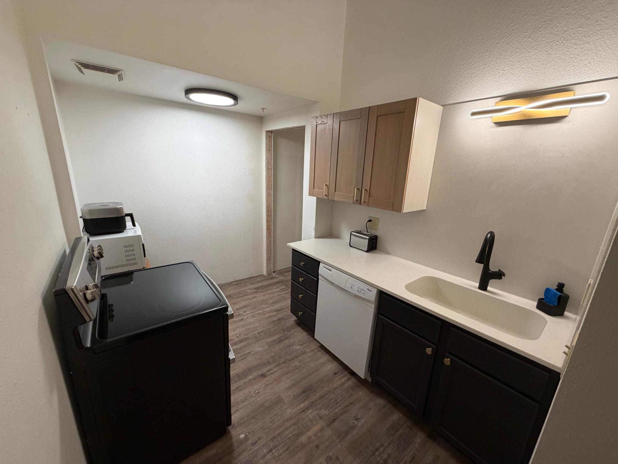 542 Benson Avenue Sw 208ensuite Property Photo 7