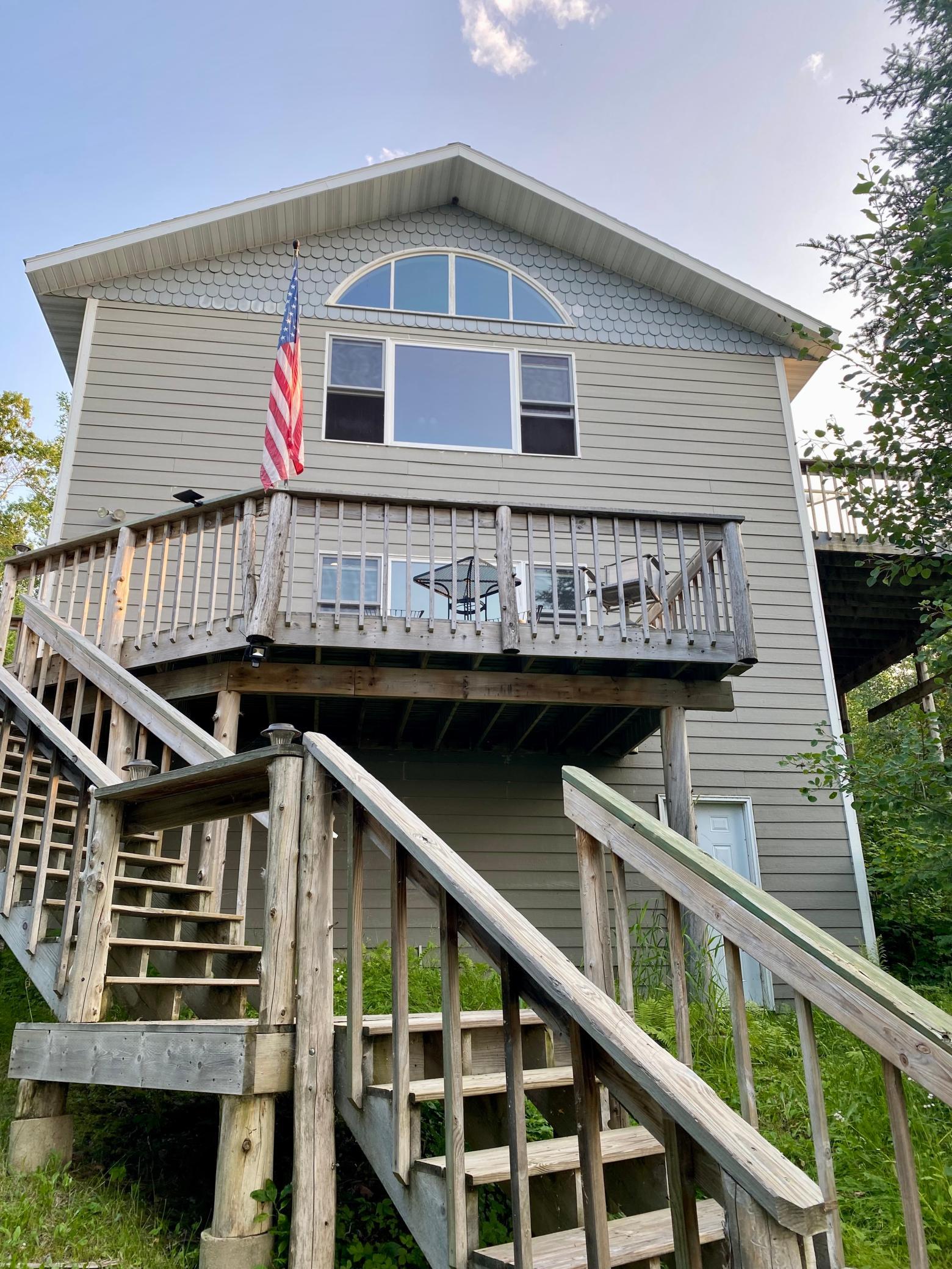 176 Oak Property Photo 1