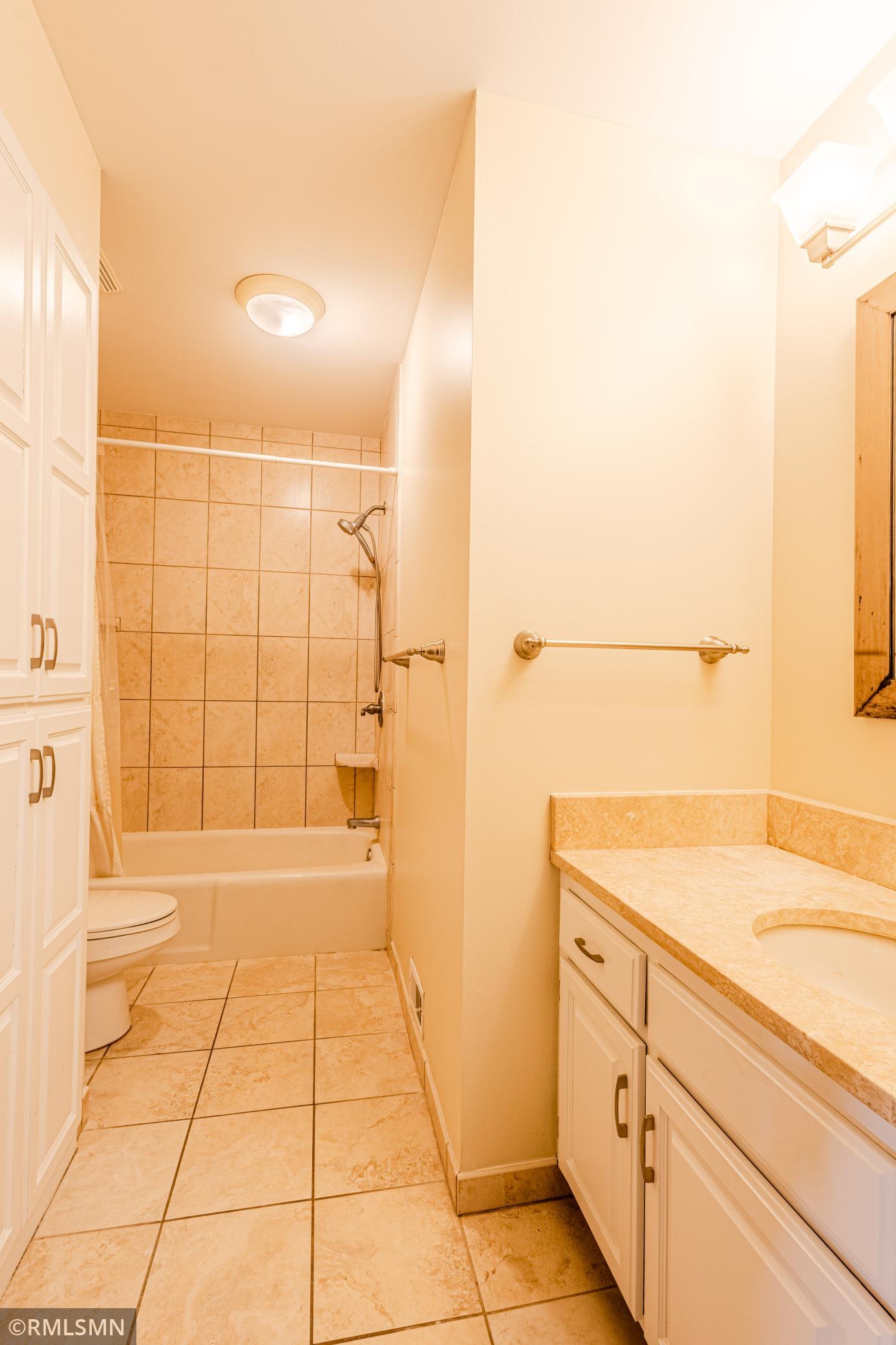 8824 N Maplebrook Court Property Photo 11