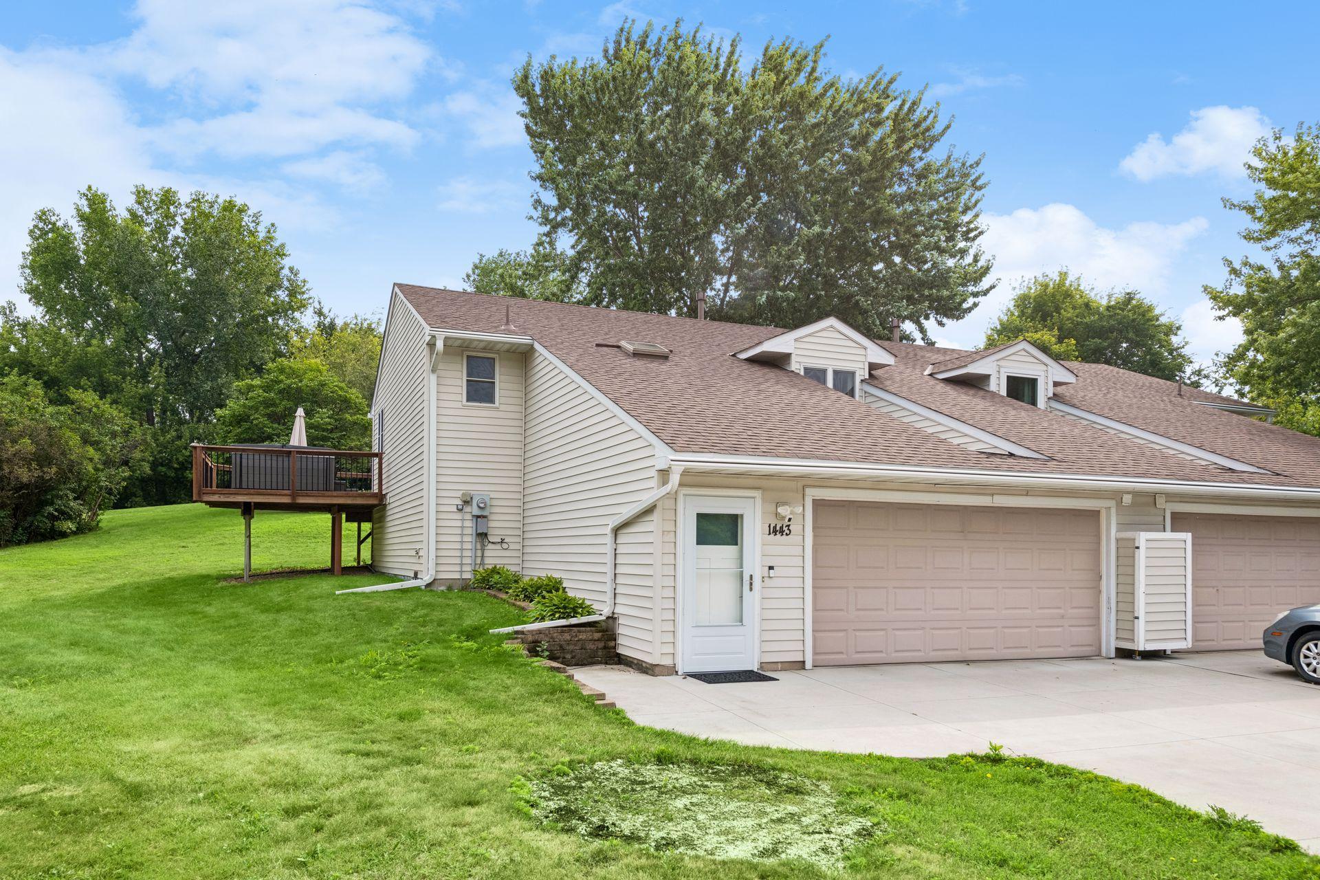 1443 Independence Avenue Property Photo 1