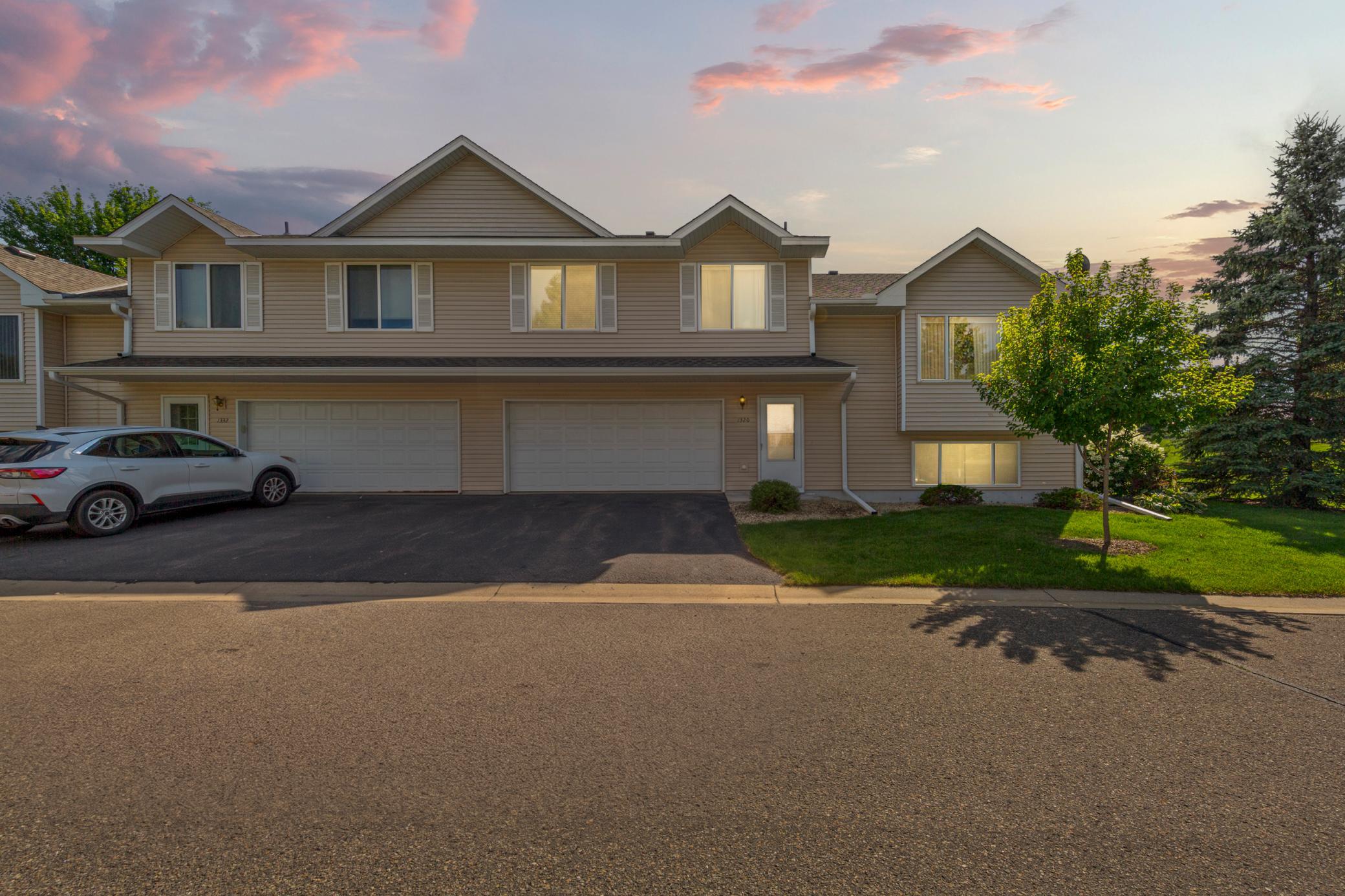 1320 S Trail Drive Property Photo 1