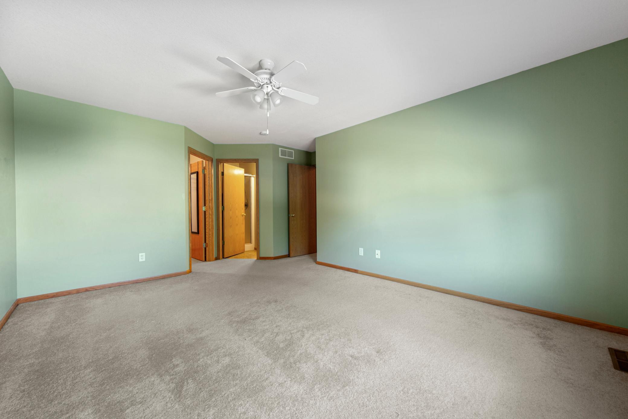 1320 S Trail Drive Property Photo 11