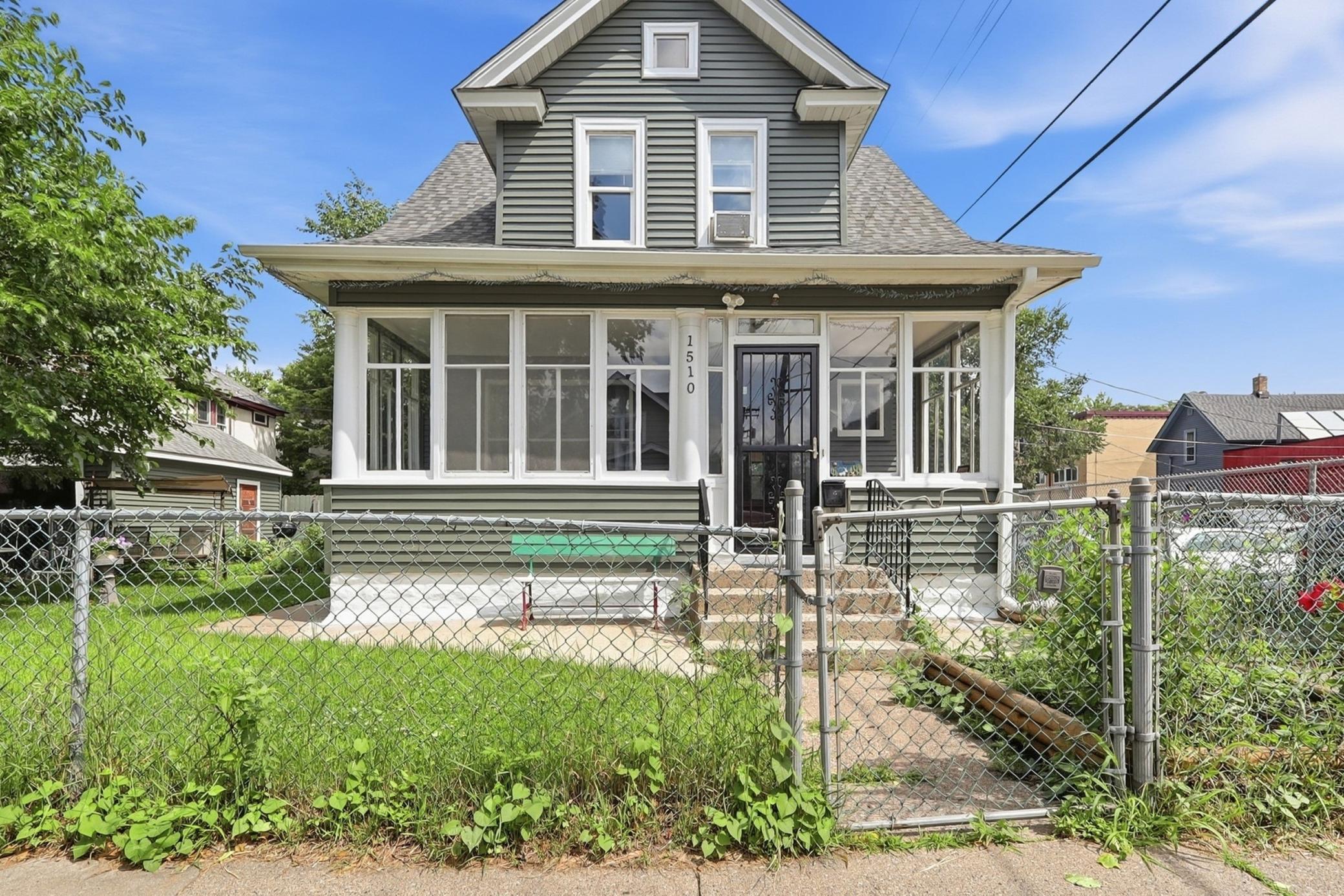1510 35th Street E Property Photo