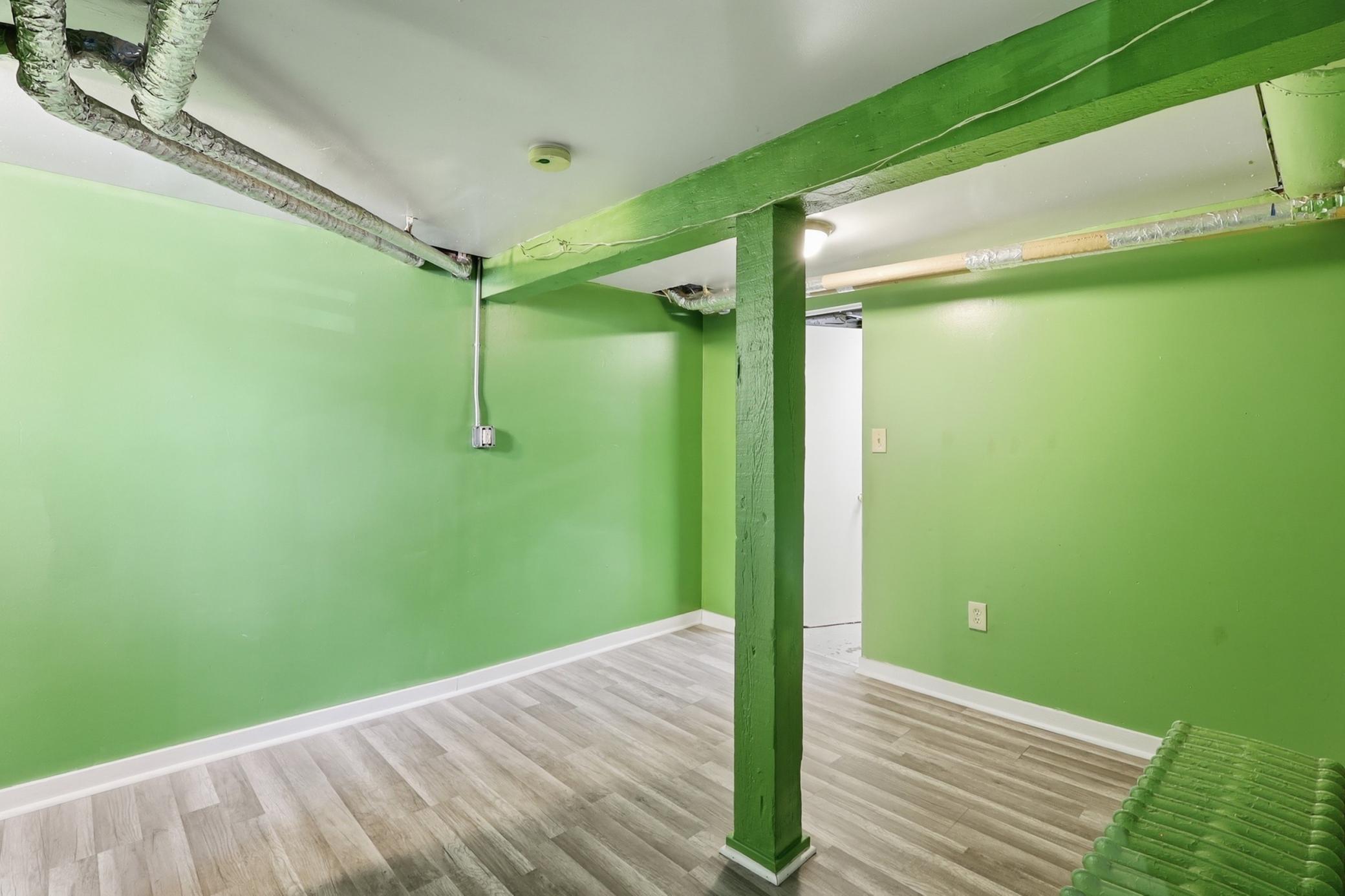 1510 35th Street E Property Photo 15