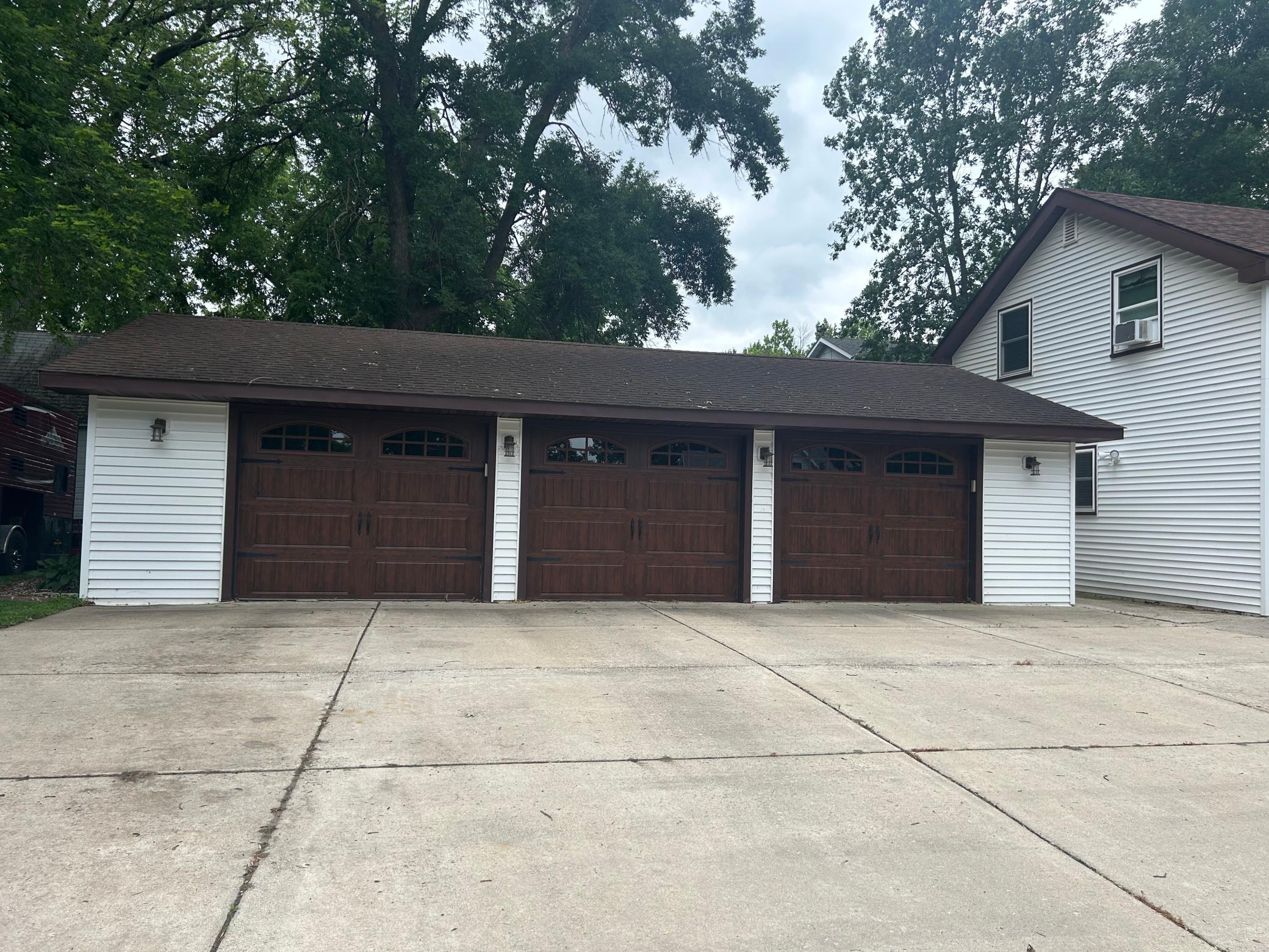 640 3rd Street N Property Photo 2