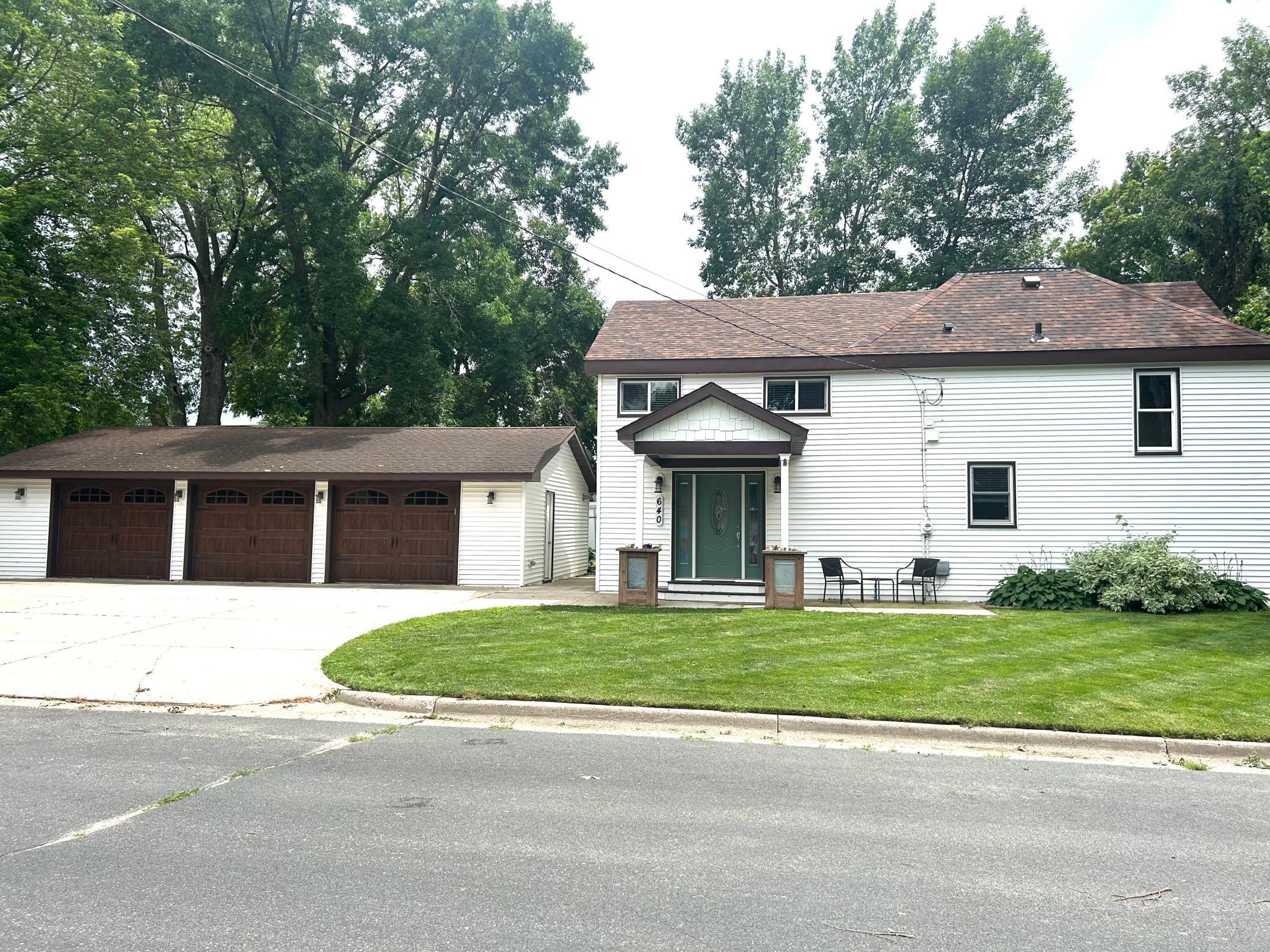 640 3rd Street N Property Photo 5