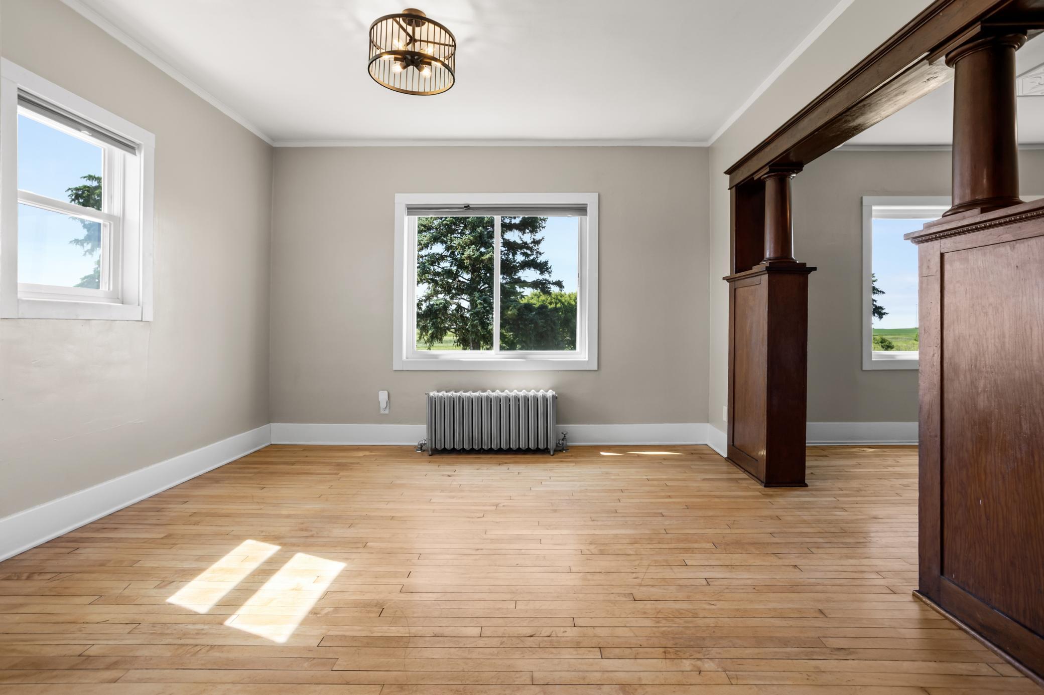 9215 5th Street Ne Property Photo 8