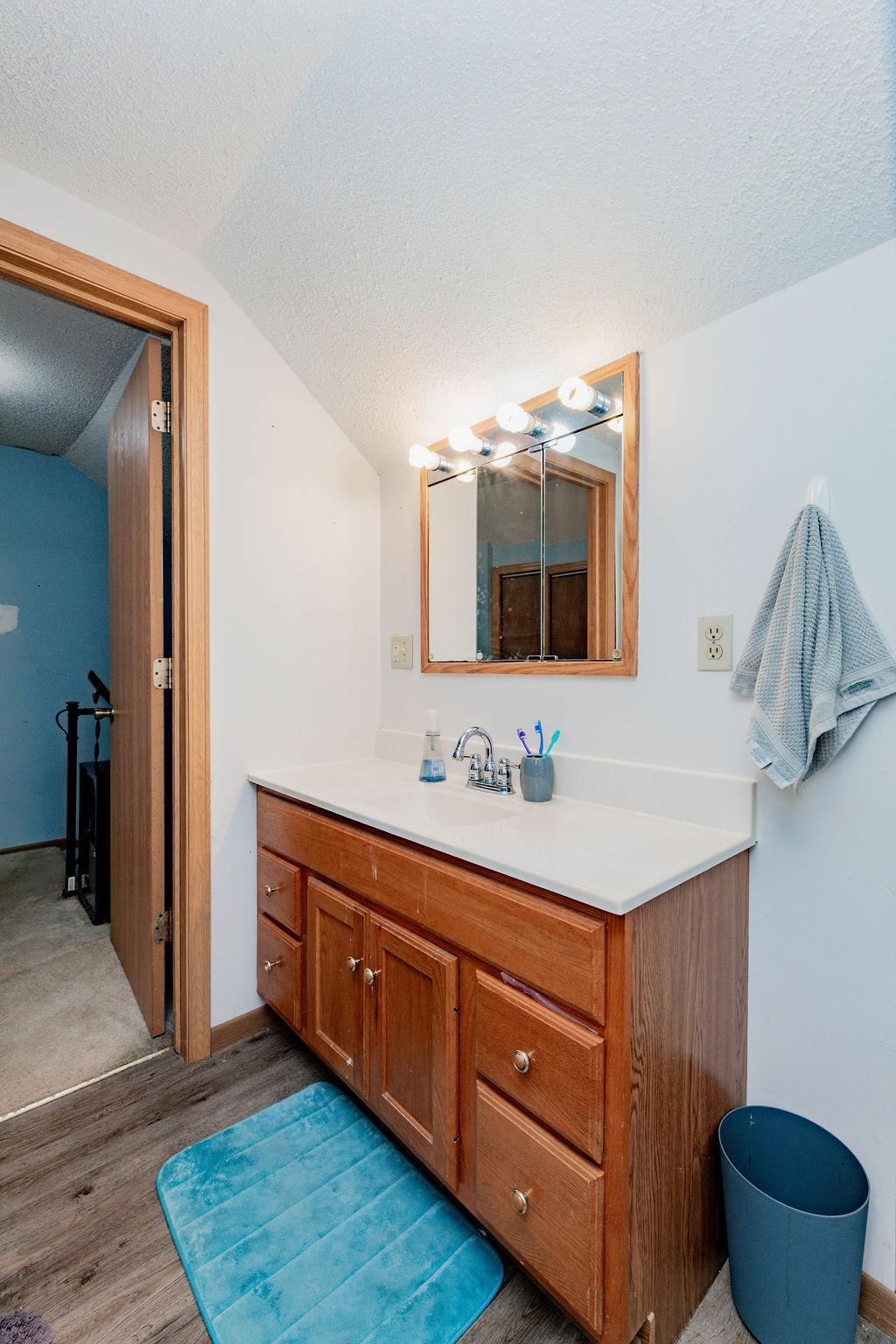 212 Canning Street E Property Photo 15