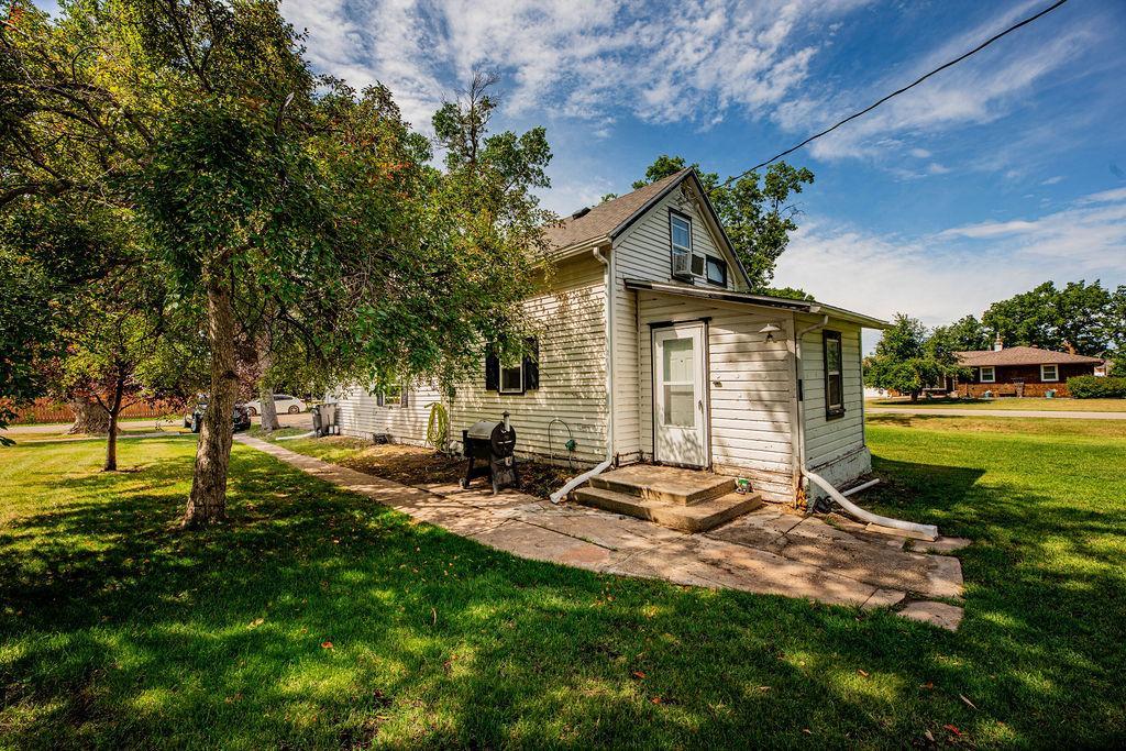 212 Canning Street E Property Photo 24