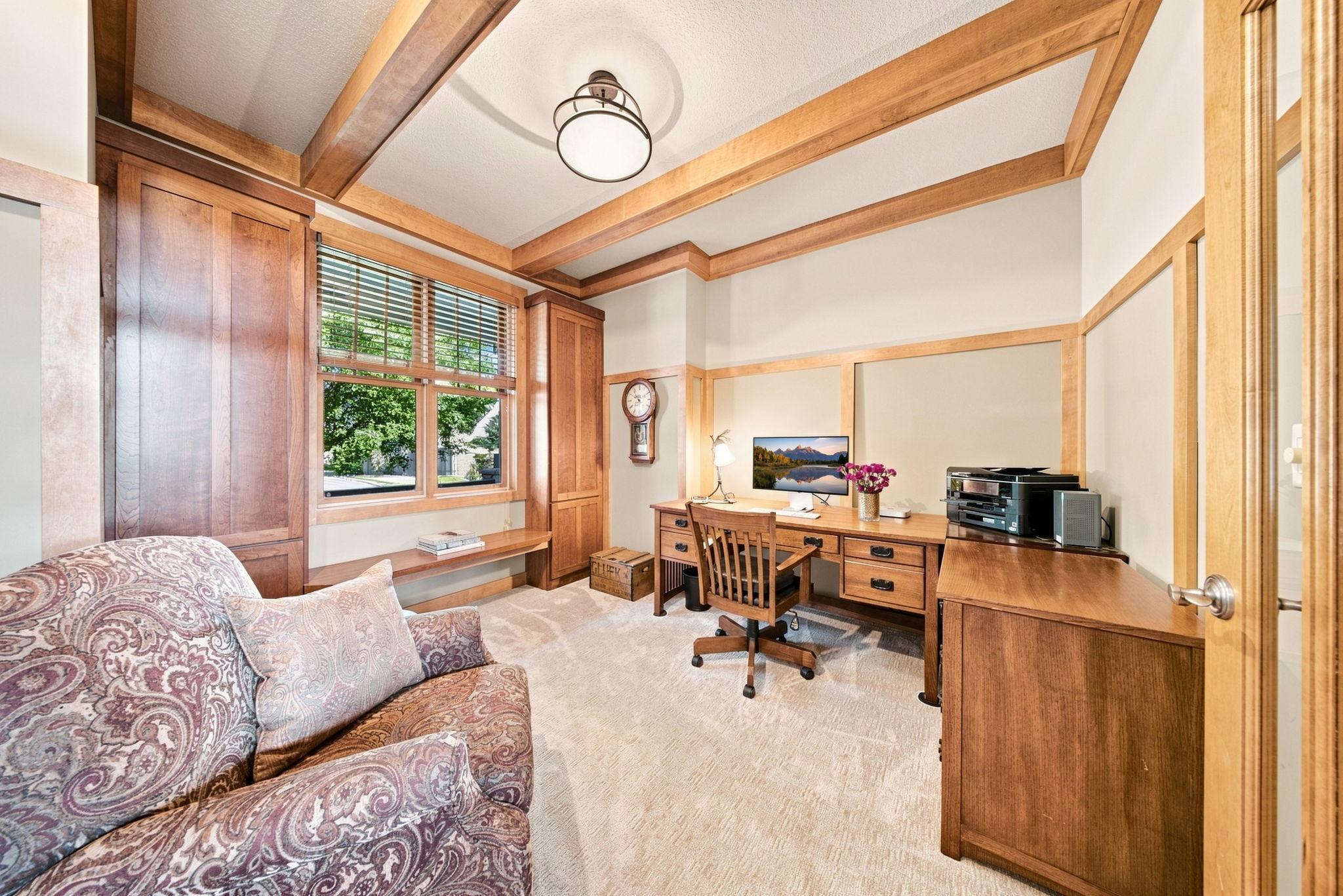 294 Salishan Drive Property Photo 9