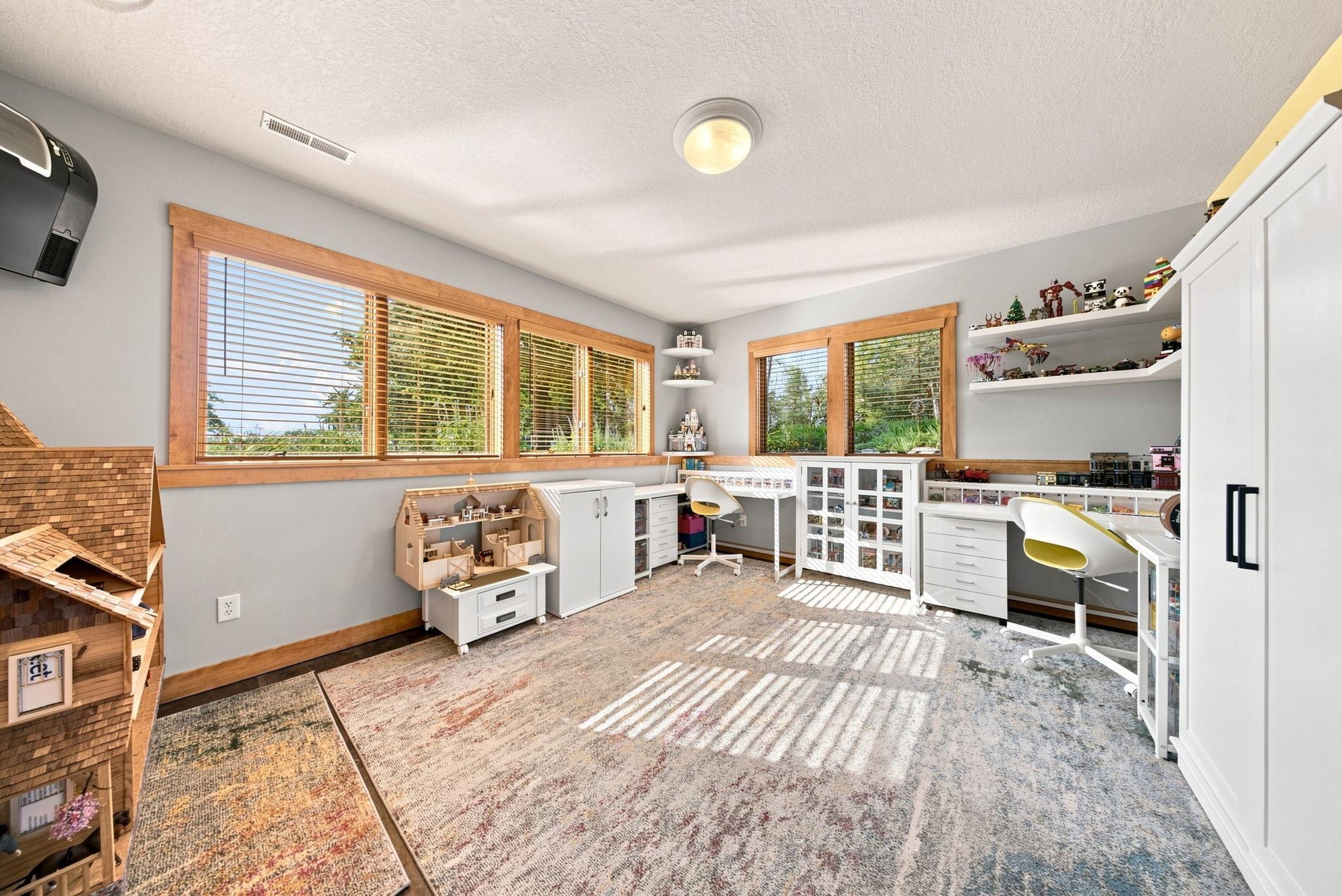 294 Salishan Drive Property Photo 15