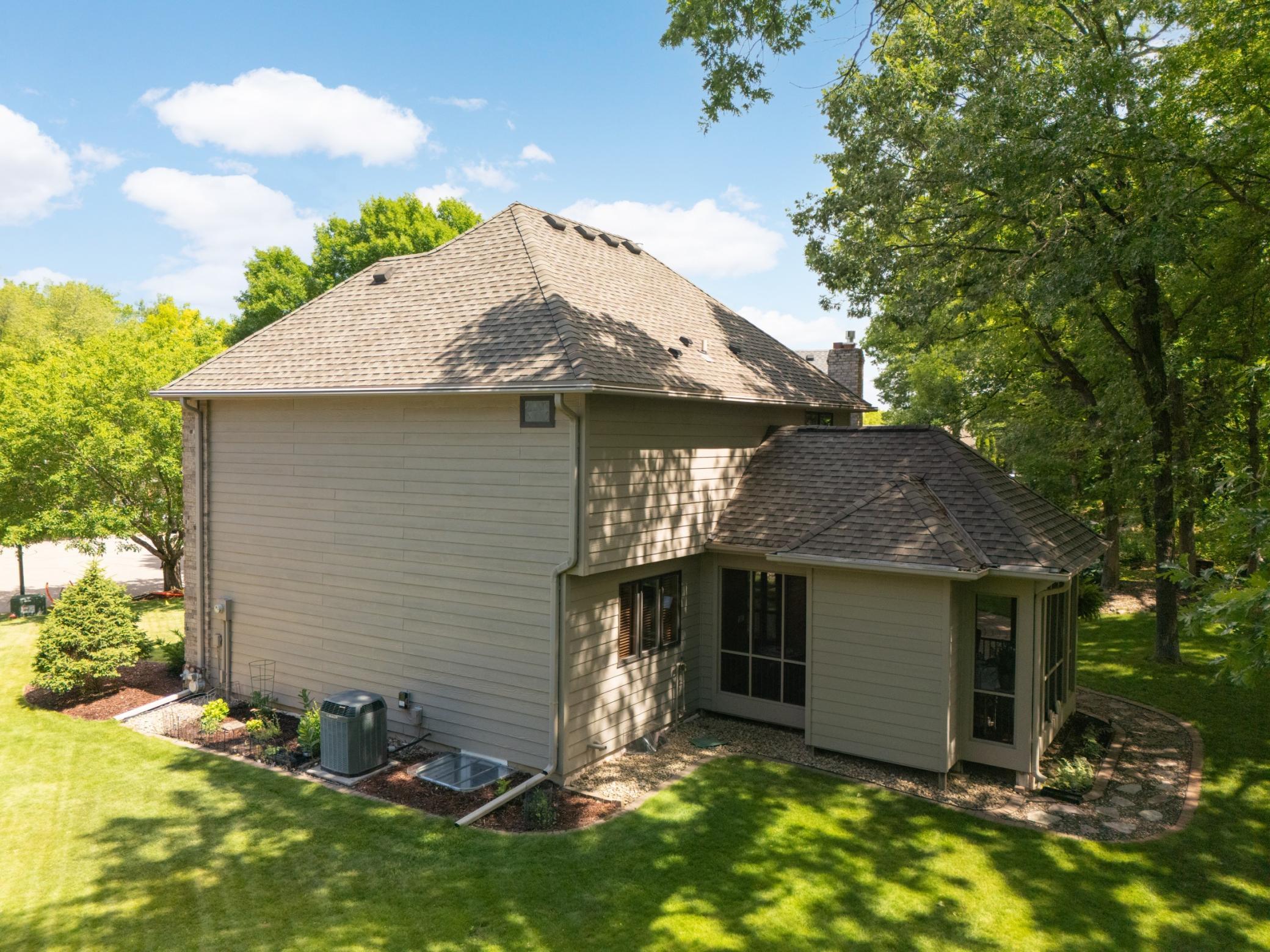 4824 Whispering Court Property Photo 8